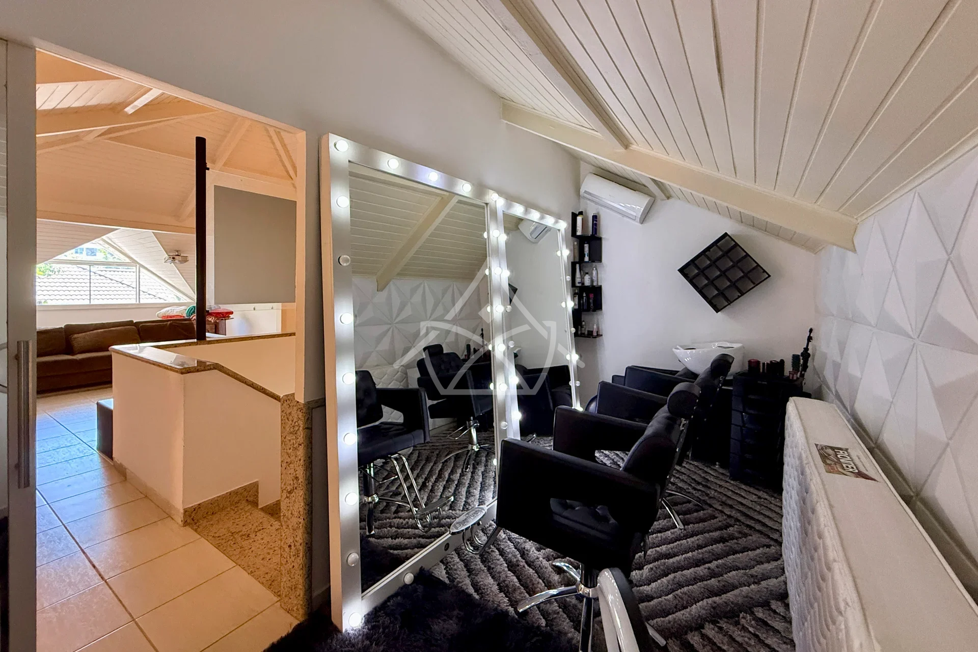 Triplex com Sótão Multiuso na Barra da Tijuca