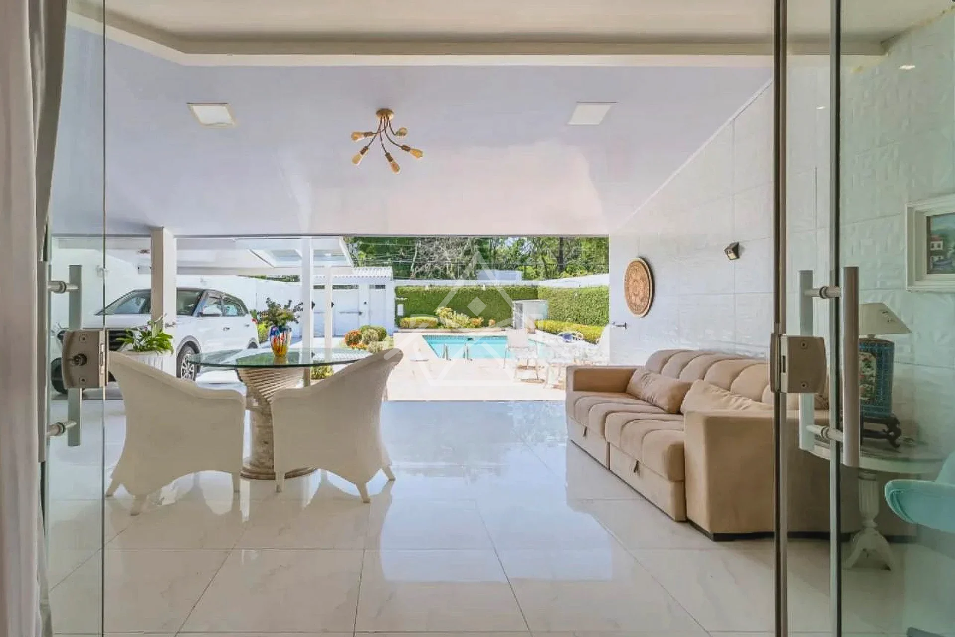 Casa em Terreno Espaçoso na Barra da Tijuca