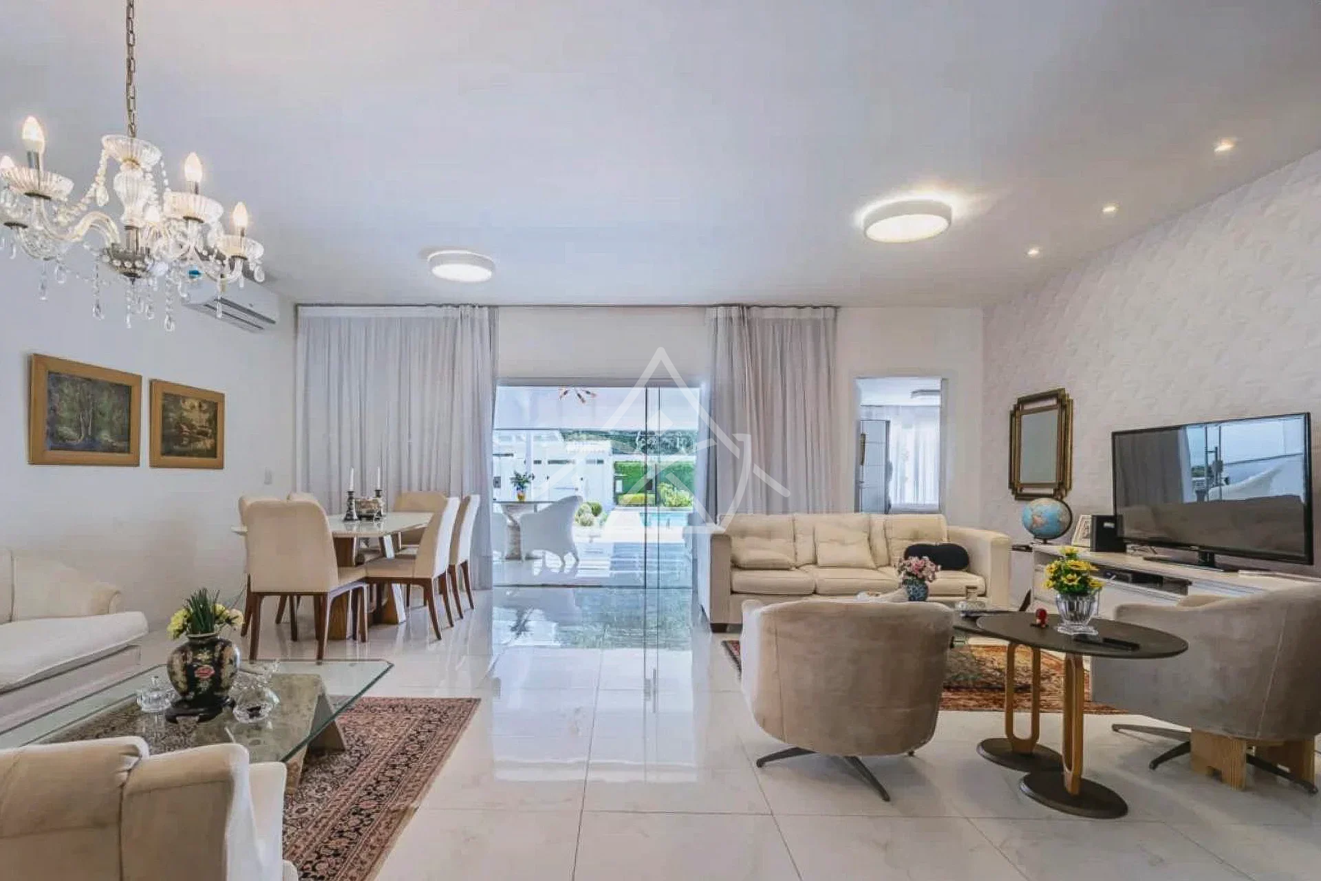 Casa em Terreno Espaçoso na Barra da Tijuca