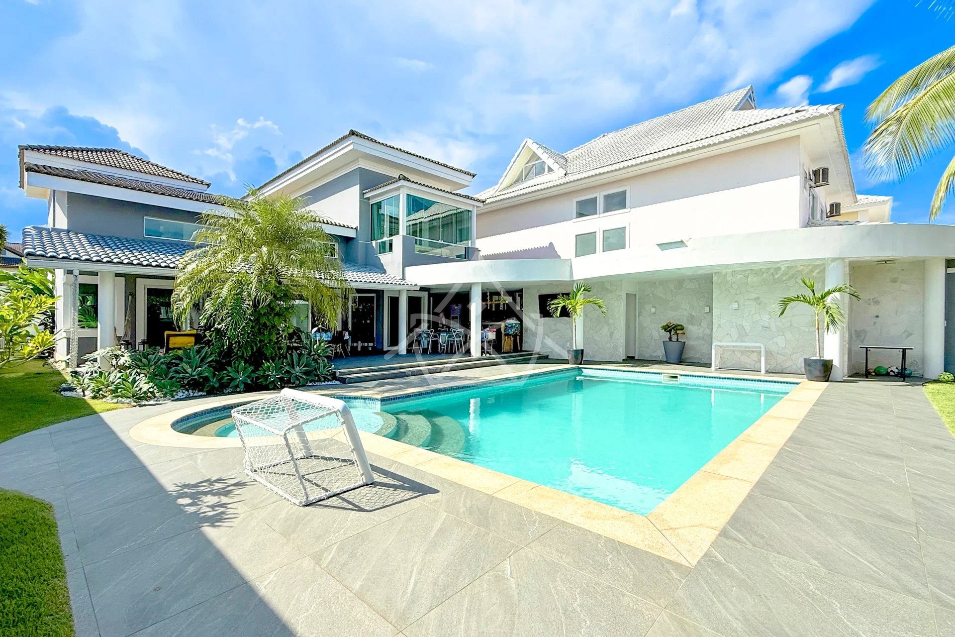 Duplex no Crystal Lake na Barra da Tijuca