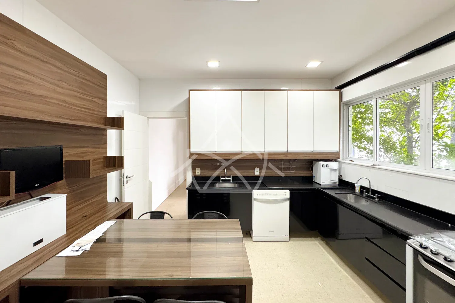 Casa Duplex à Venda com 4 Suítes