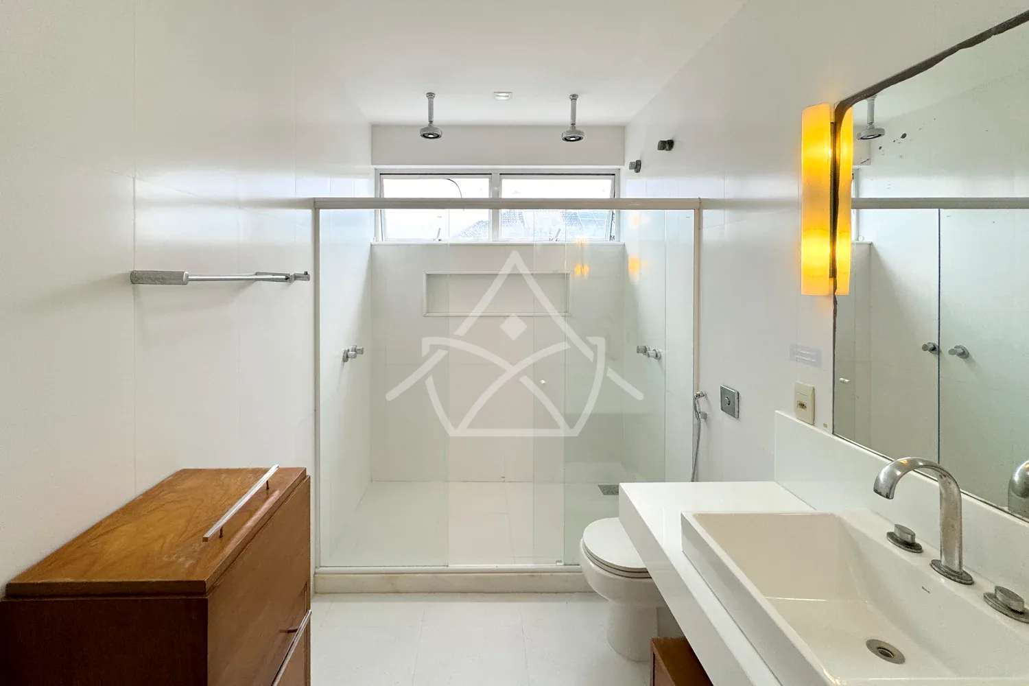 Casa Duplex à Venda com 4 Suítes