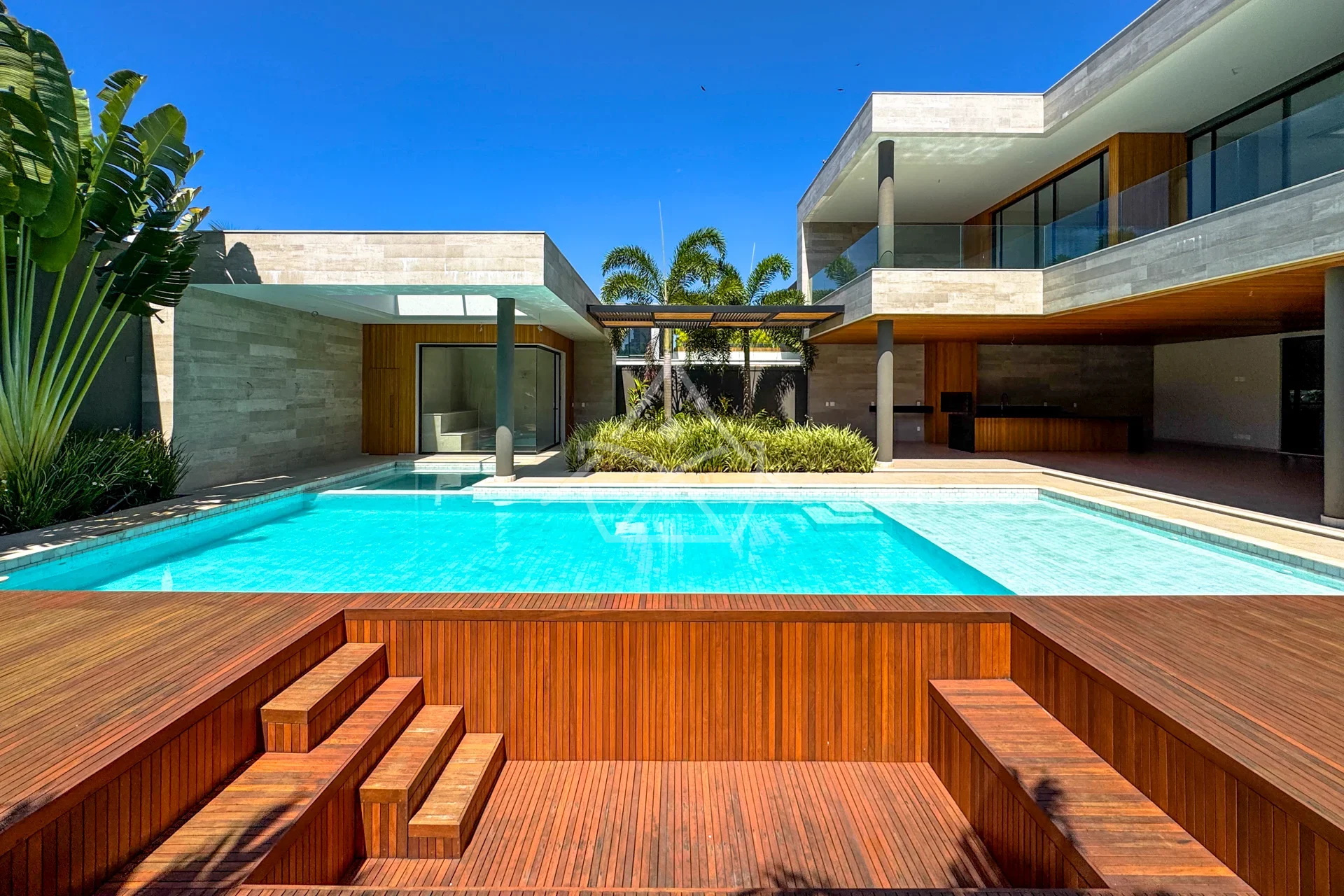 Mansão Triplex no Malibu na Barra da Tijuca