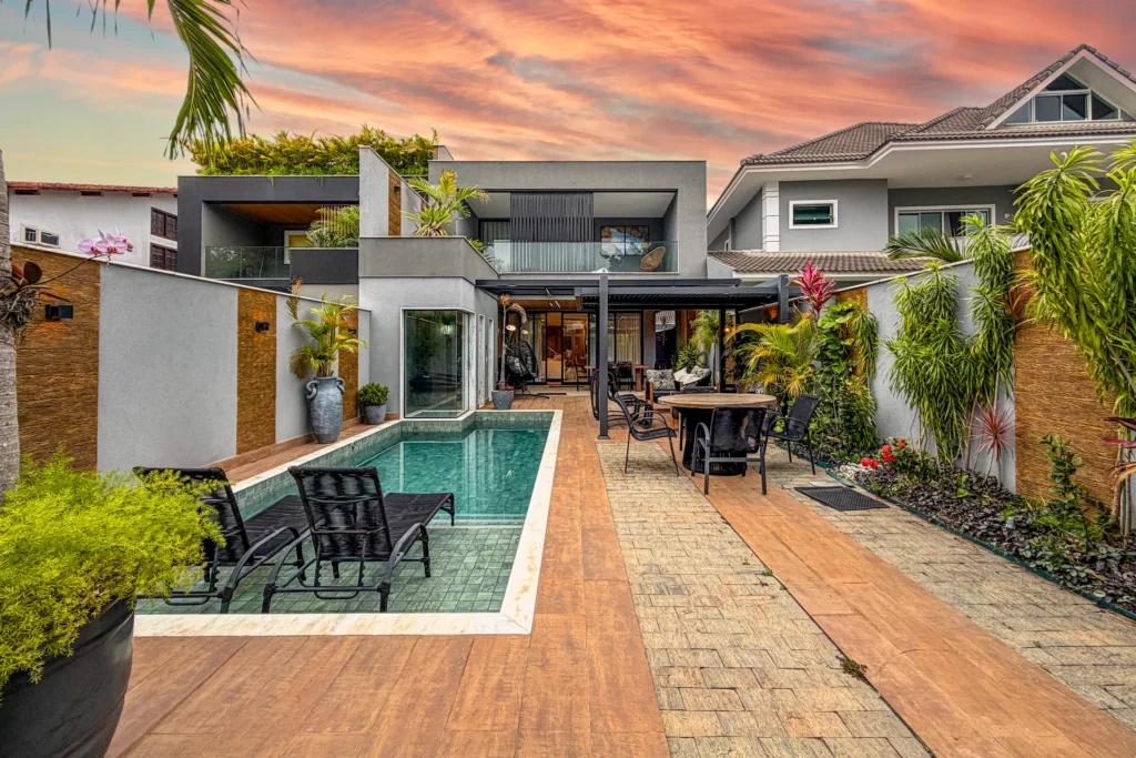 Casa Triplex Mobiliada na Barra da Tijuca