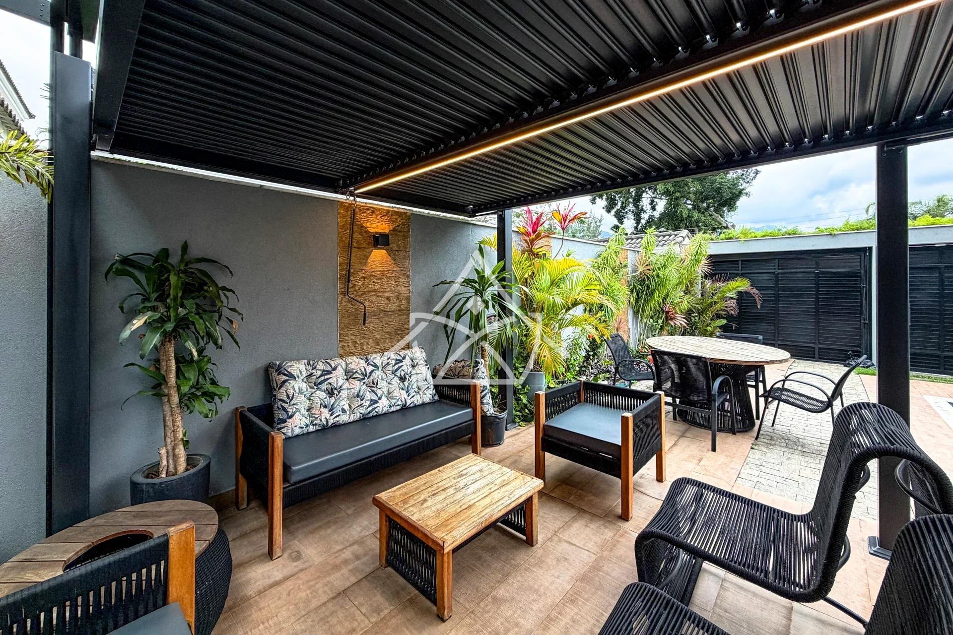 Casa Triplex Mobiliada na Barra da Tijuca