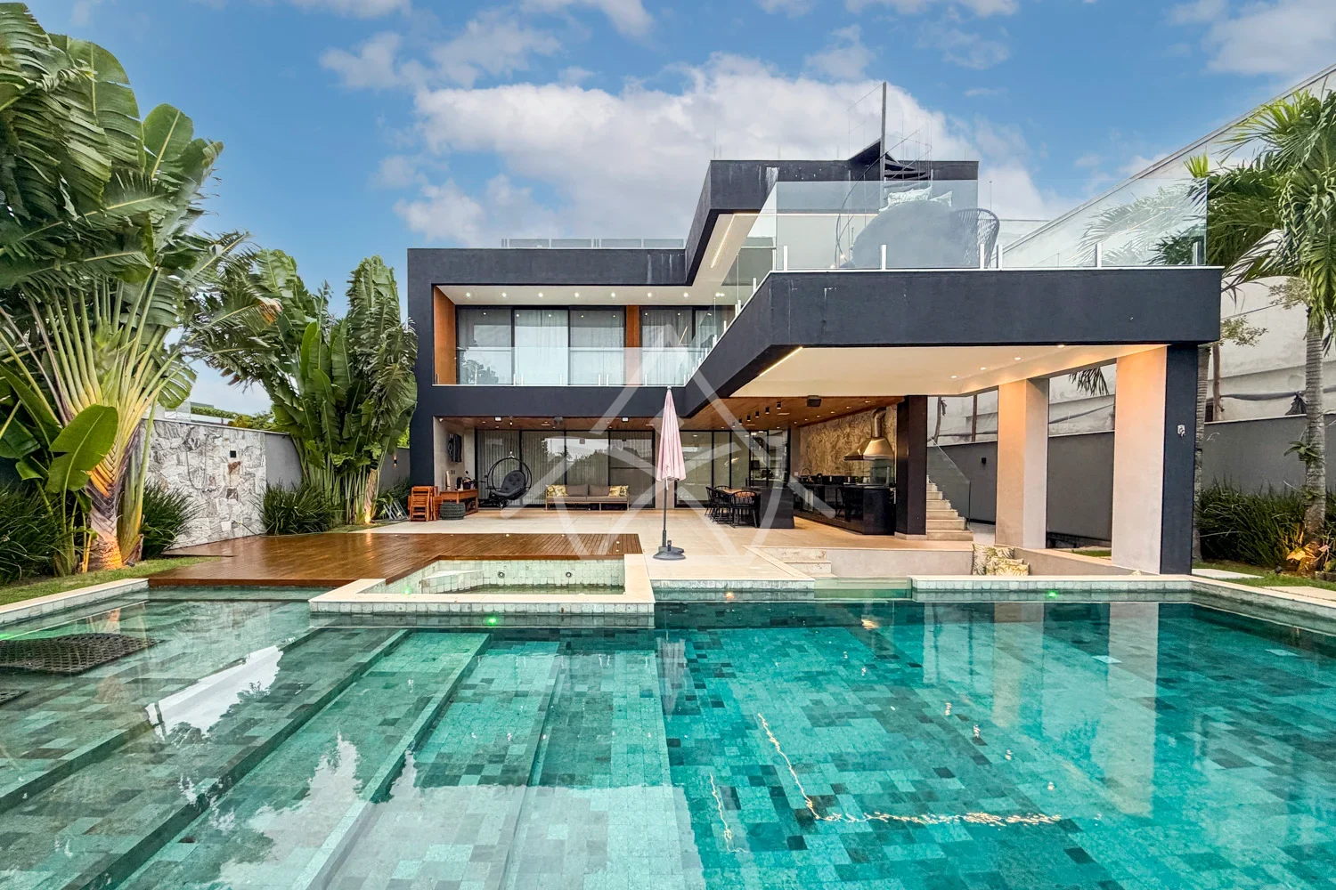 Casa com Elevador e Rooftop na Barra da Tijuca
