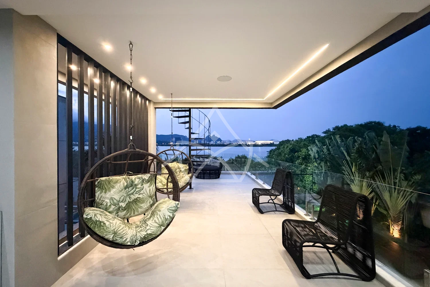 Casa com Elevador e Rooftop na Barra da Tijuca