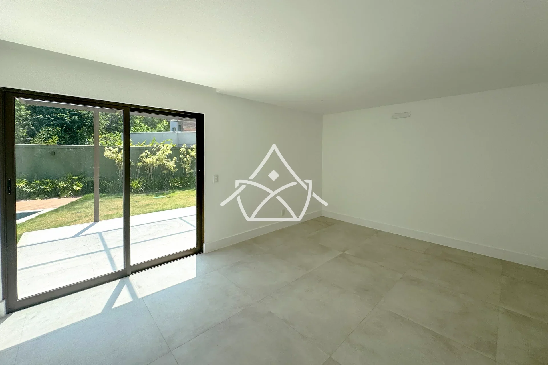 Triplex com Sótão à Venda na Barra da Tijuca