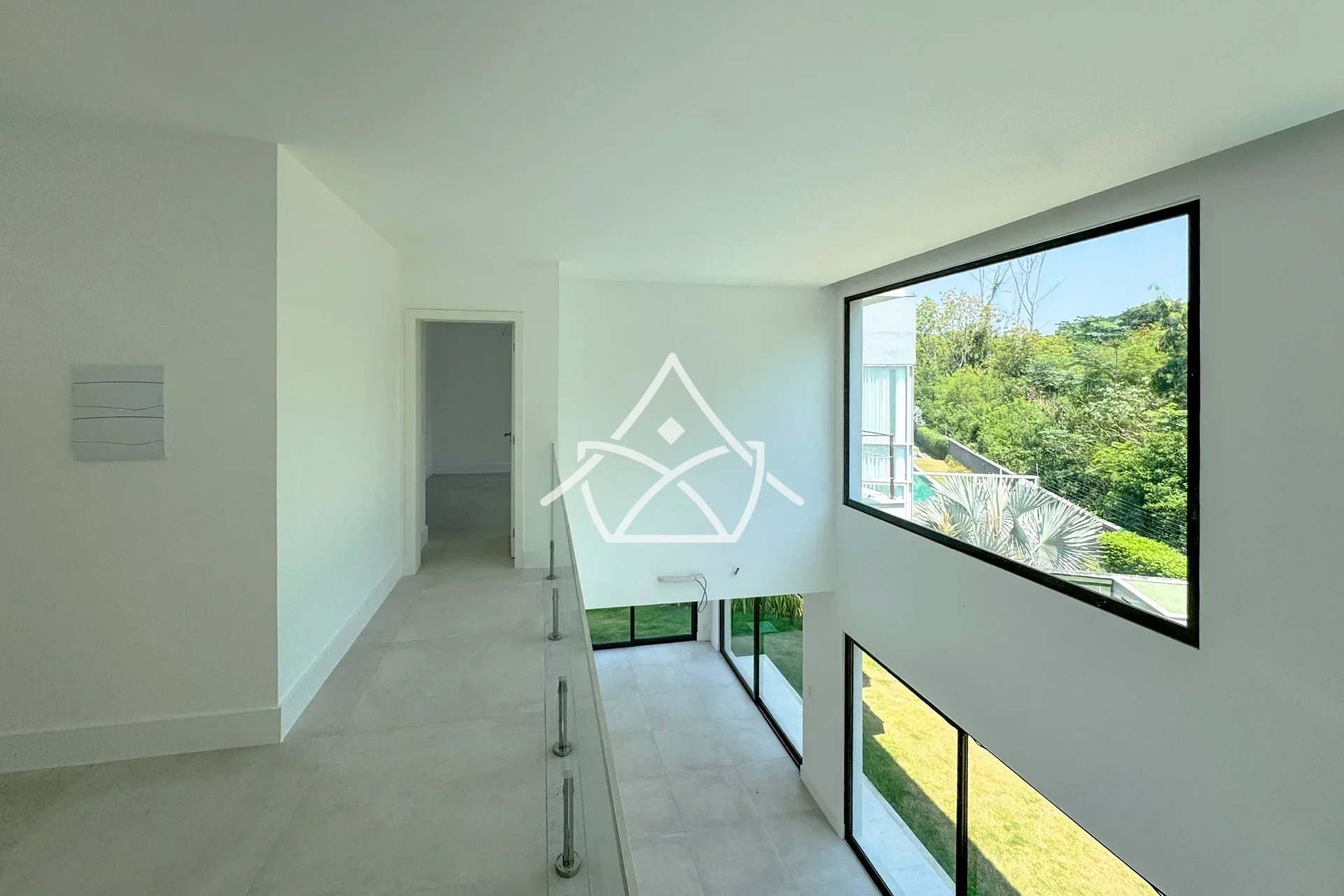 Triplex com Sótão à Venda na Barra da Tijuca