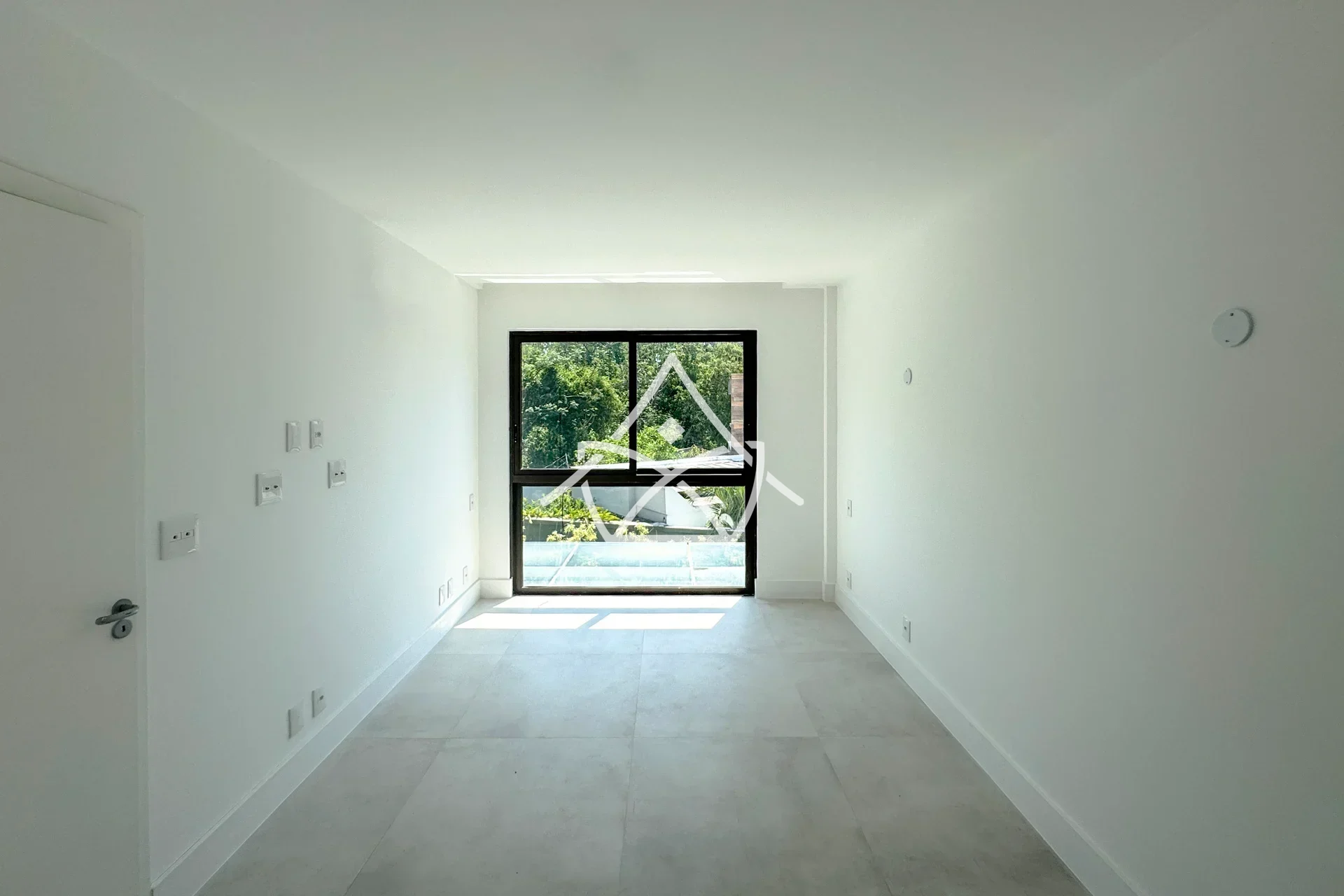 Triplex com Sótão à Venda na Barra da Tijuca