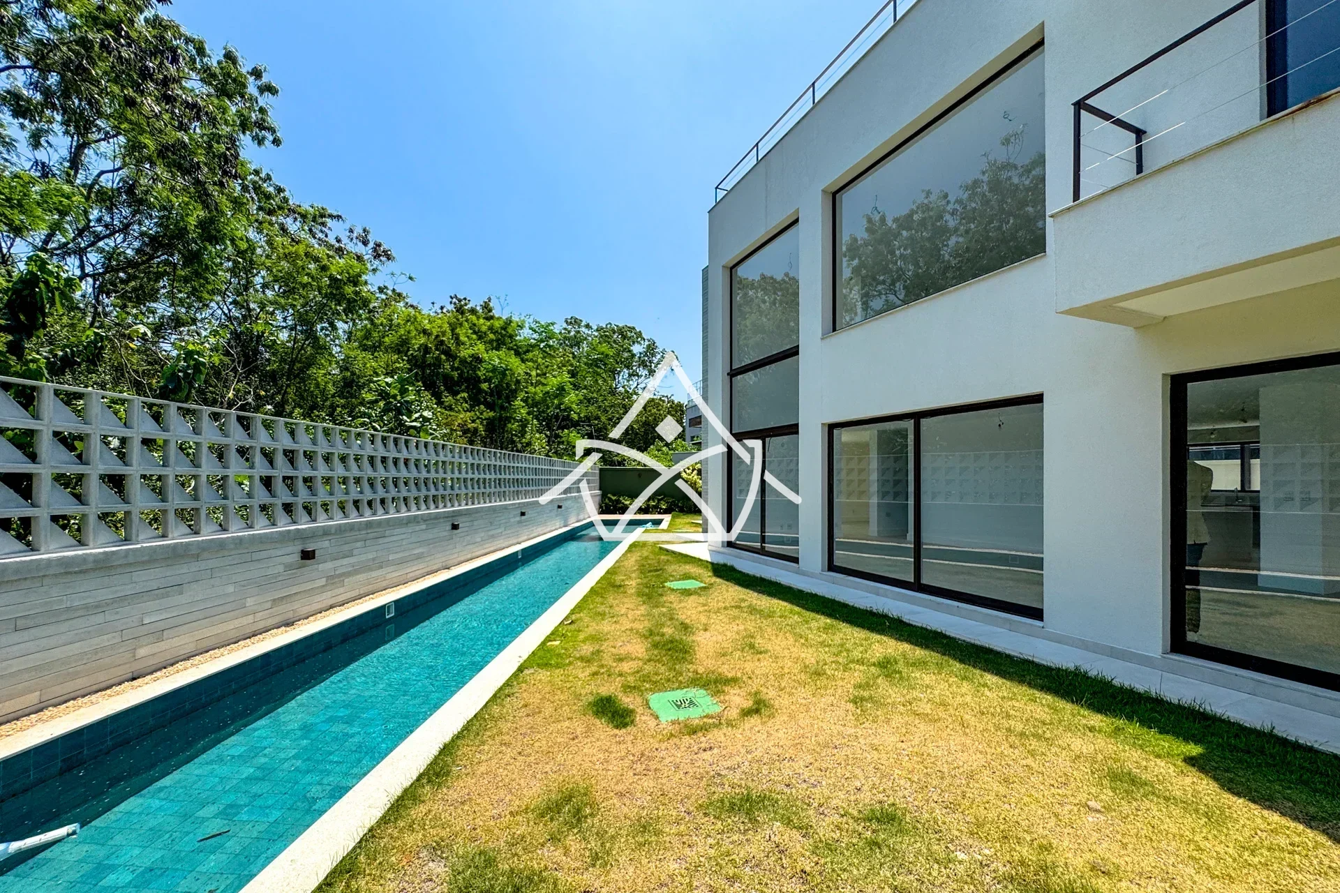 Triplex com Sótão à Venda na Barra da Tijuca