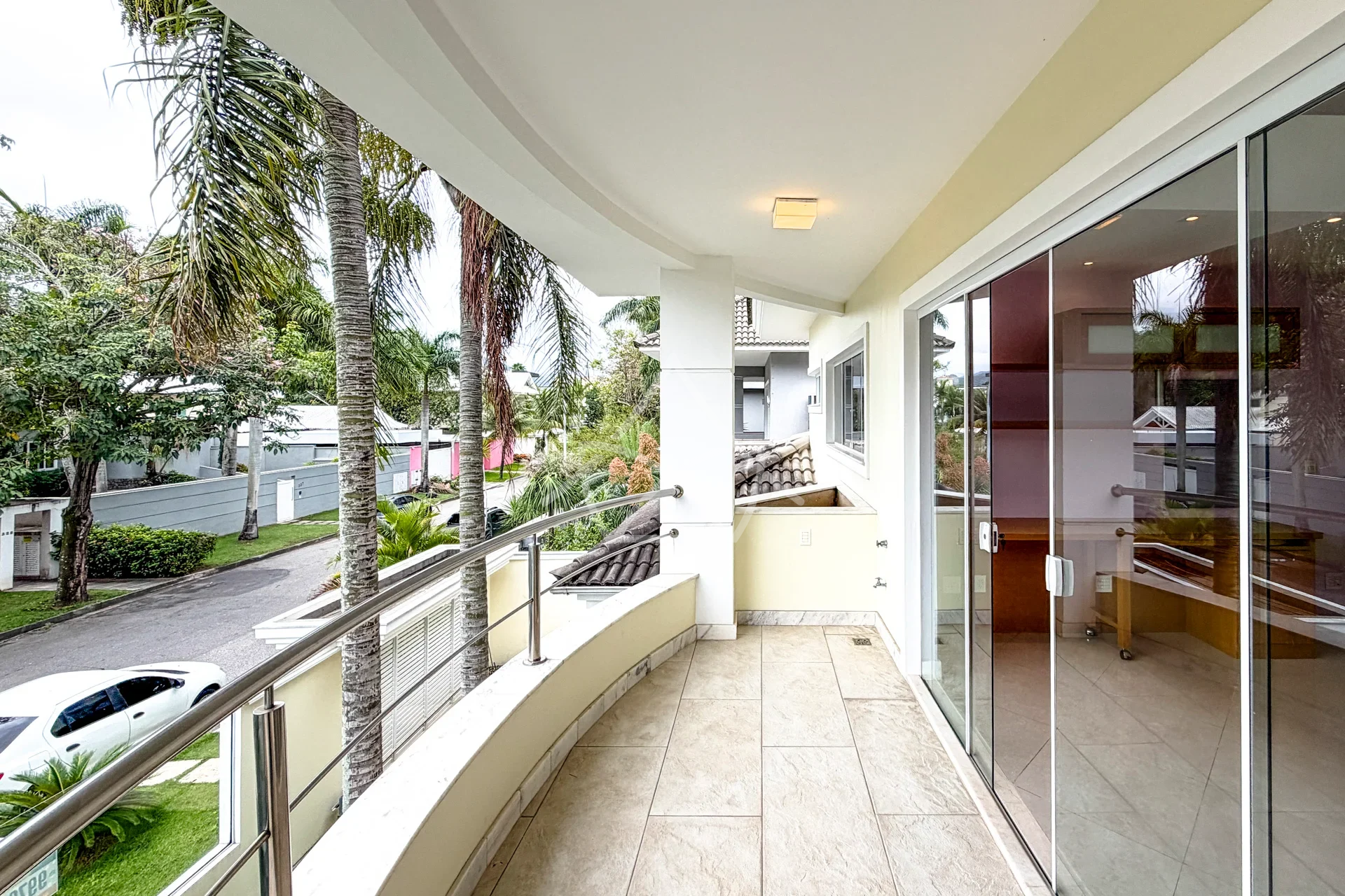 Triplex no Quintas do Rio na Barra da Tijuca