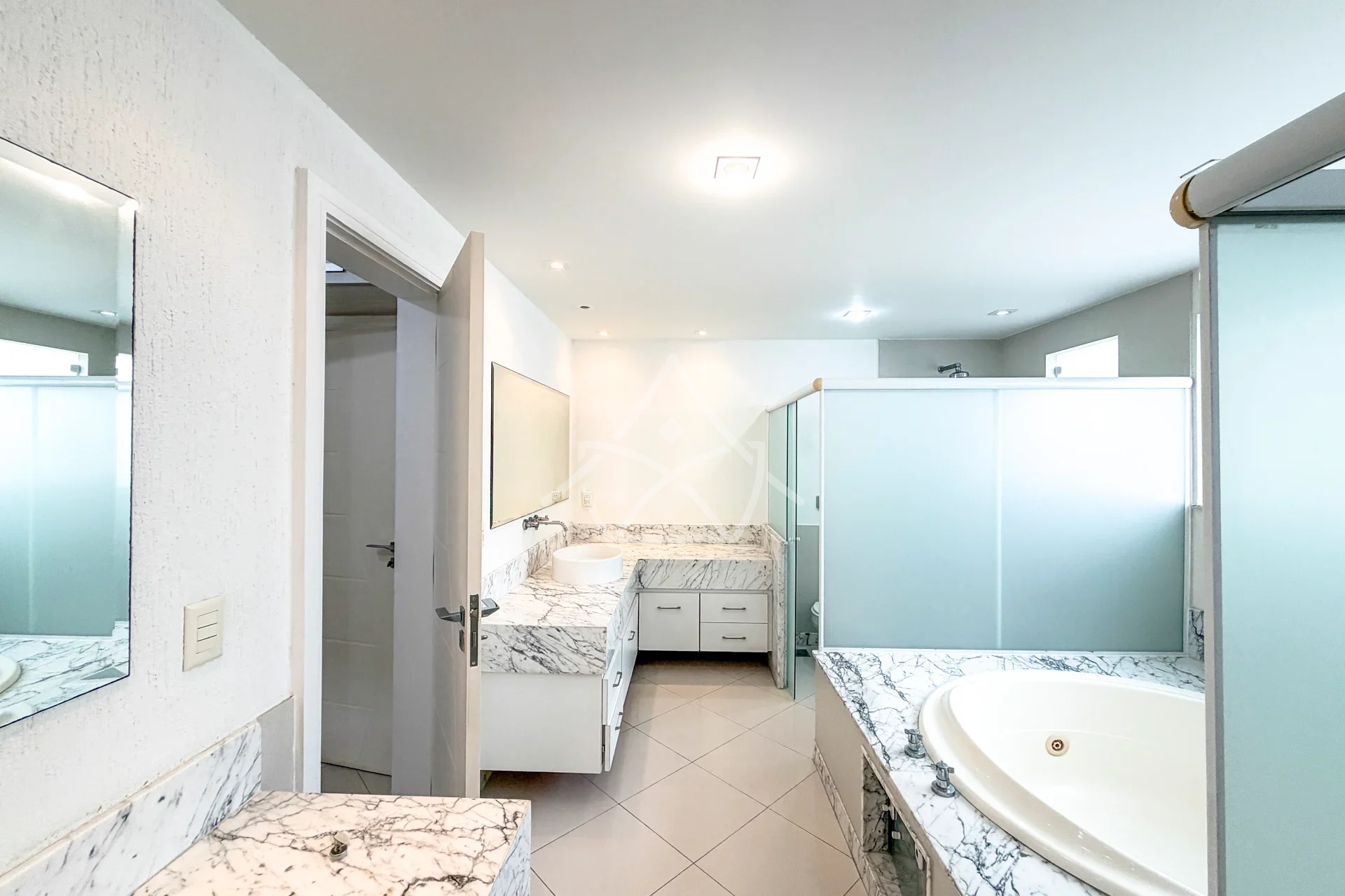 Triplex no Quintas do Rio na Barra da Tijuca