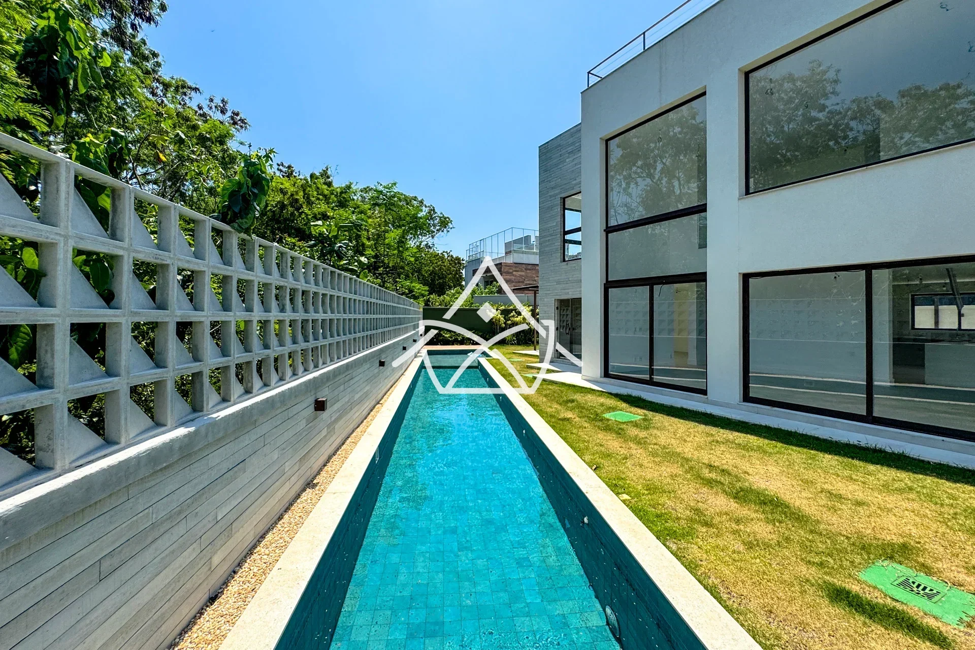 Triplex com Sótão à Venda na Barra da Tijuca