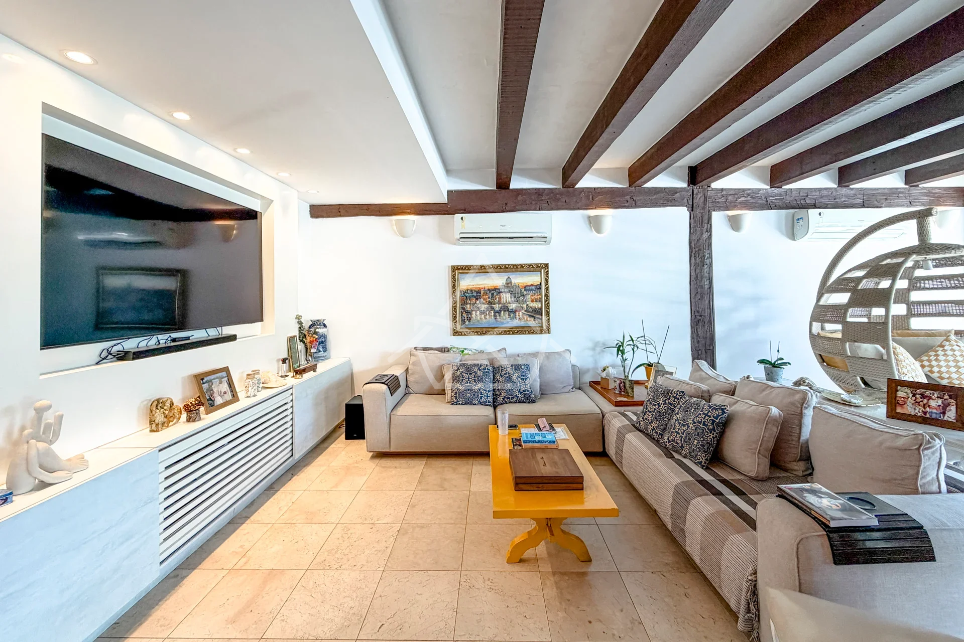 Duplex com Casa de Hóspedes na Barra da Tijuca
