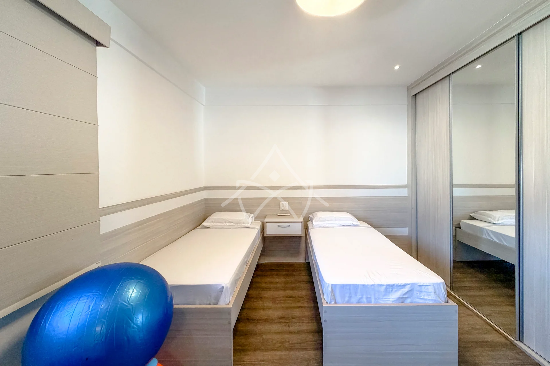Duplex com Casa de Hóspedes na Barra da Tijuca
