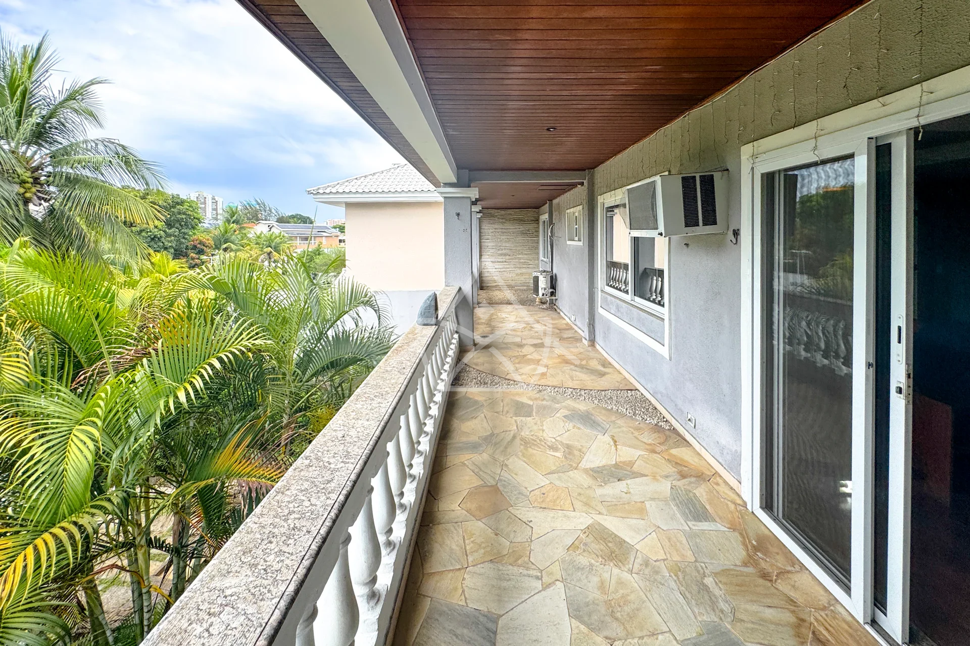 Duplex com Subsolo na Barra da Tijuca