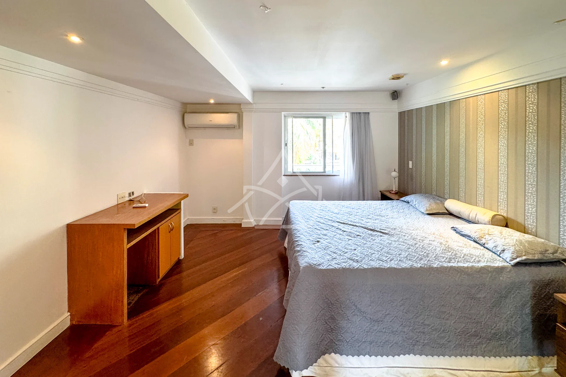 Duplex com Subsolo na Barra da Tijuca