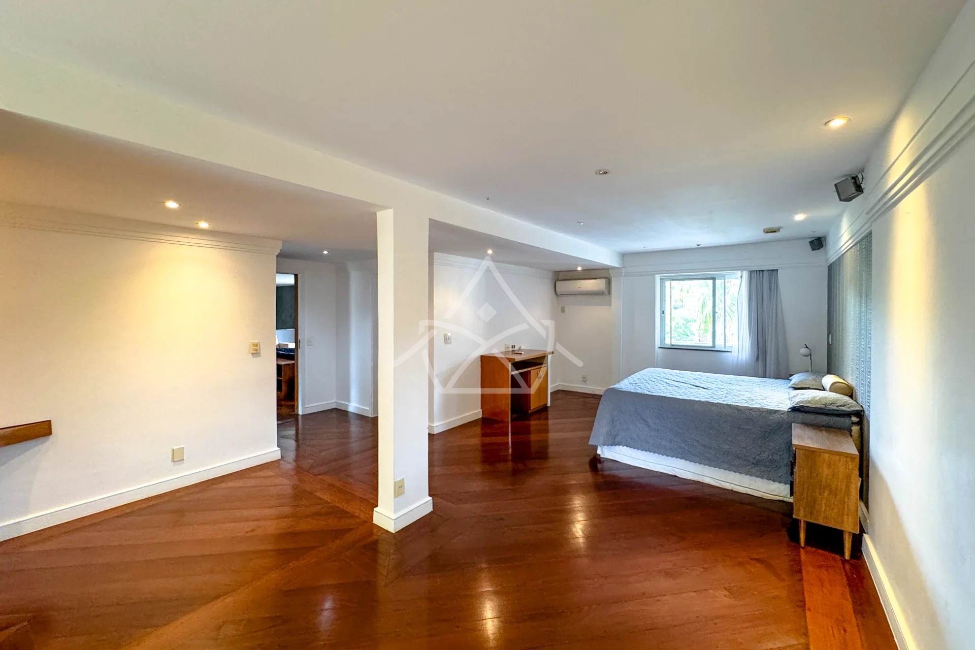Duplex com Subsolo na Barra da Tijuca