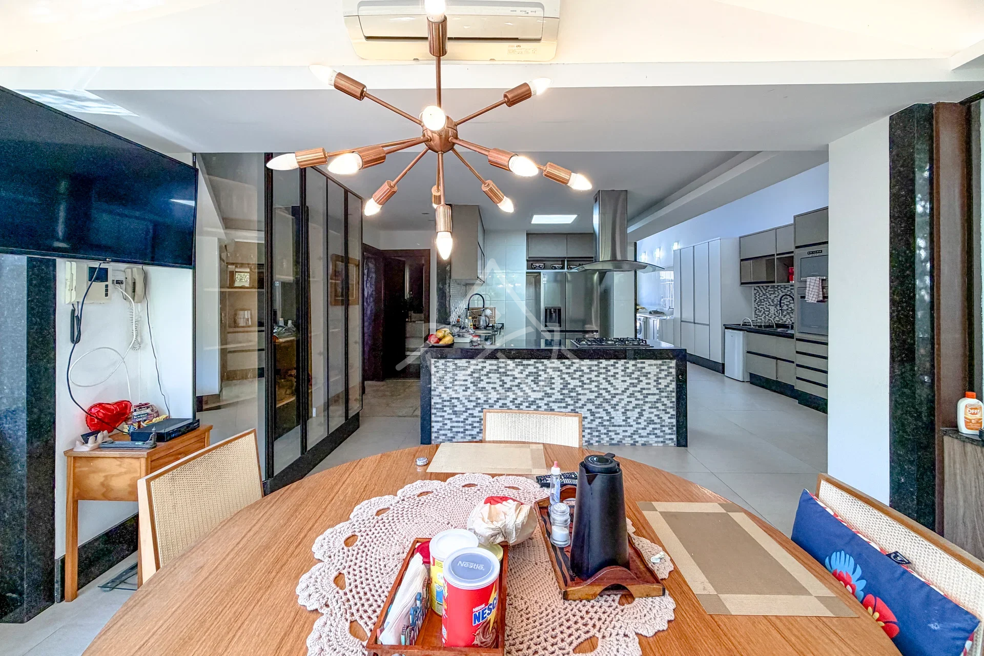 Duplex com Casa de Hóspedes na Barra da Tijuca