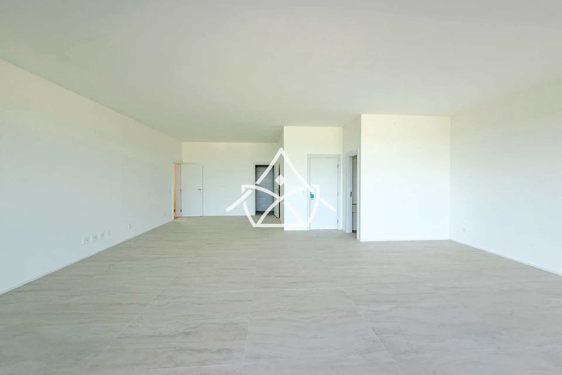 Apartamento de Primeira Locação com 4 Suítes na Barra da Tijuca