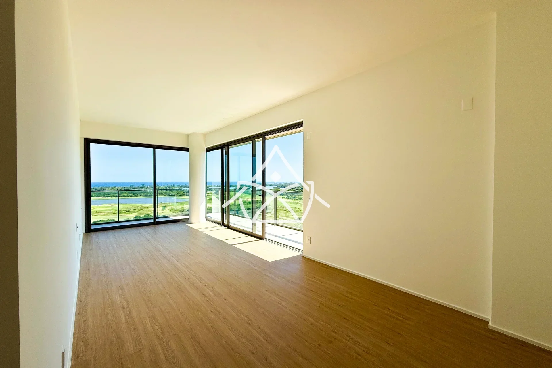 Apartamento de Primeira Locação com 4 Suítes na Barra da Tijuca