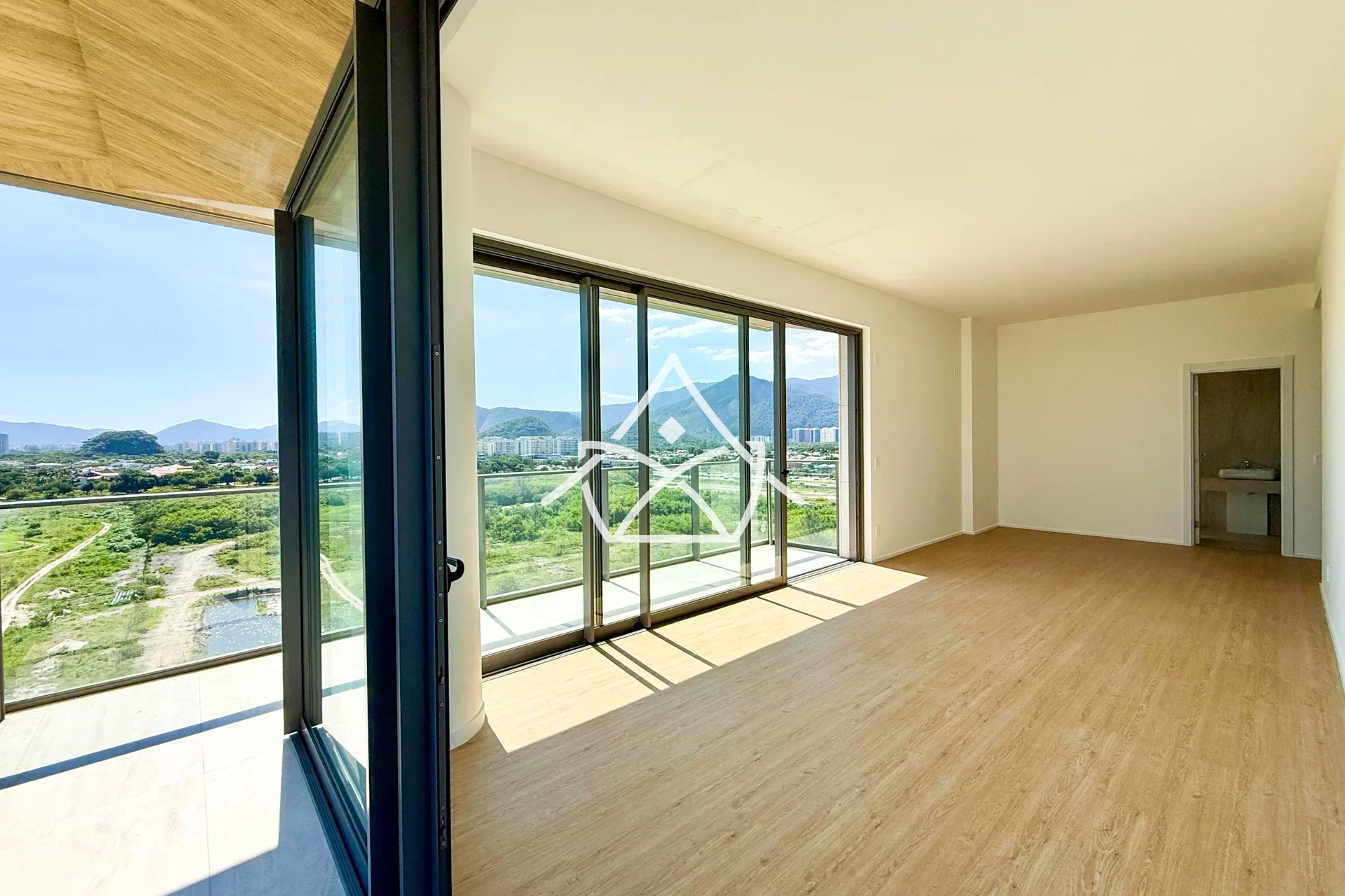 Apartamento de Primeira Locação com 4 Suítes na Barra da Tijuca