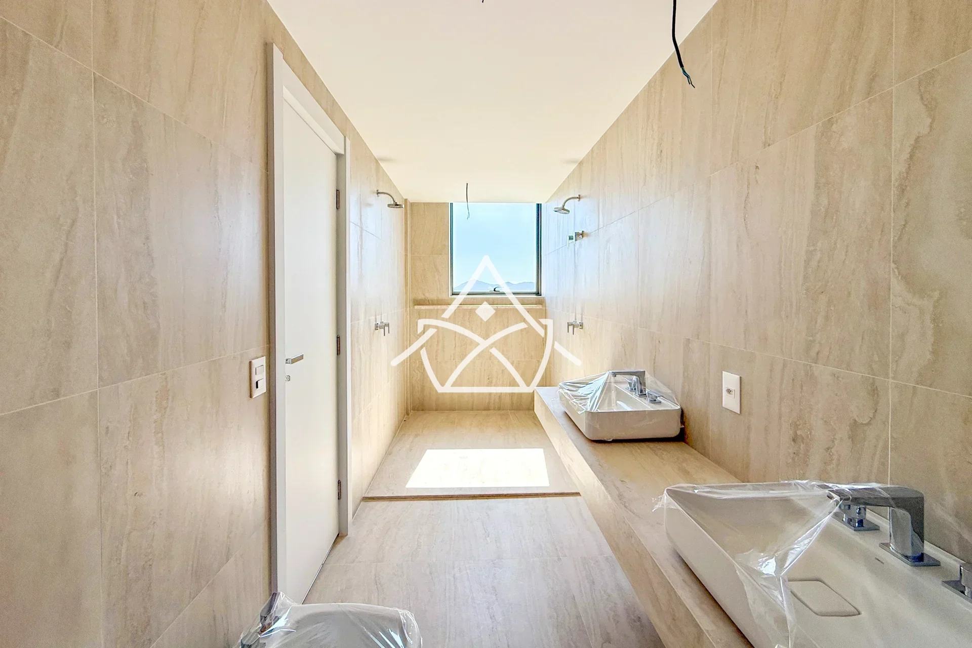 Apartamento de Primeira Locação com 4 Suítes na Barra da Tijuca