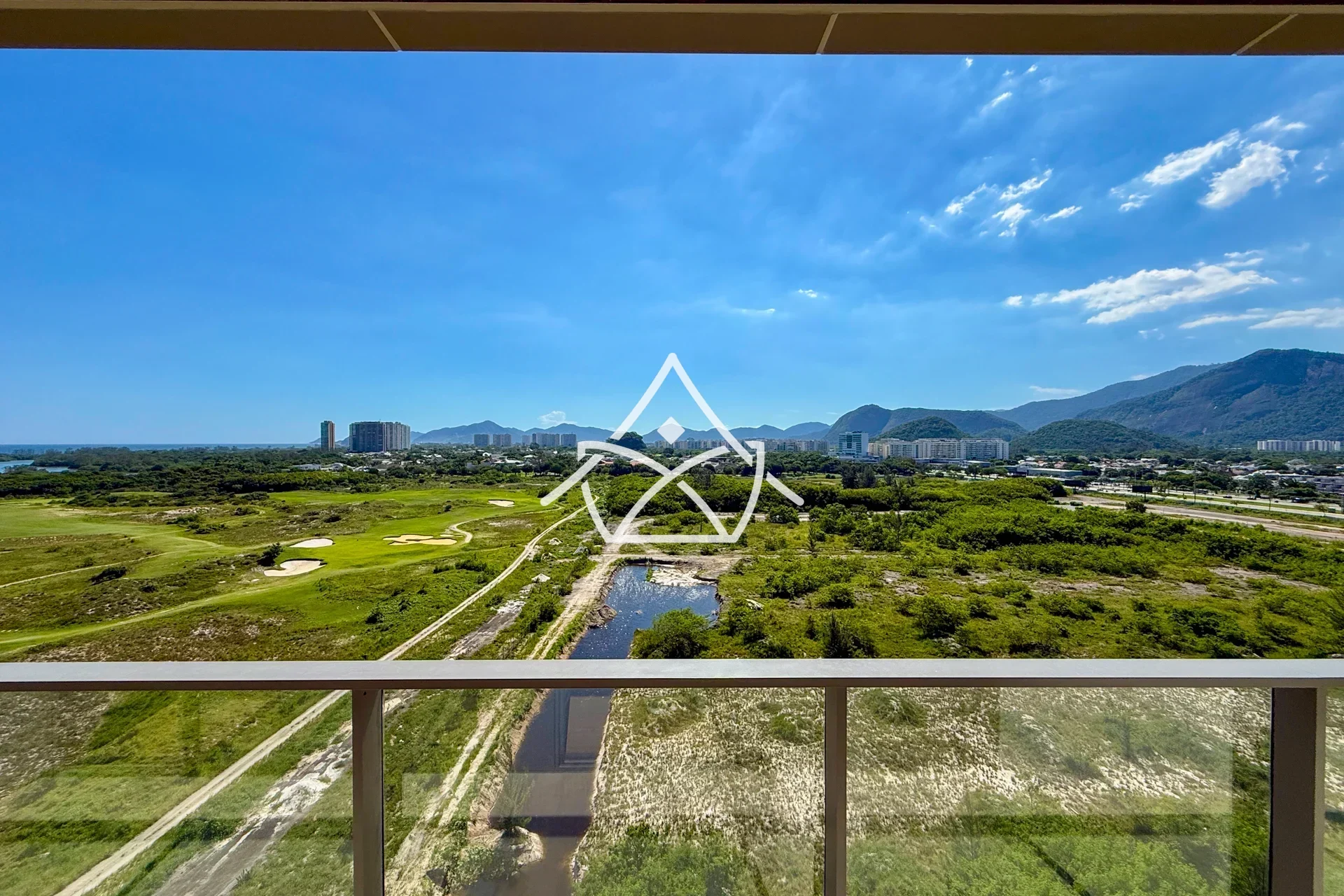 Apartamento de Primeira Locação com 4 Suítes na Barra da Tijuca