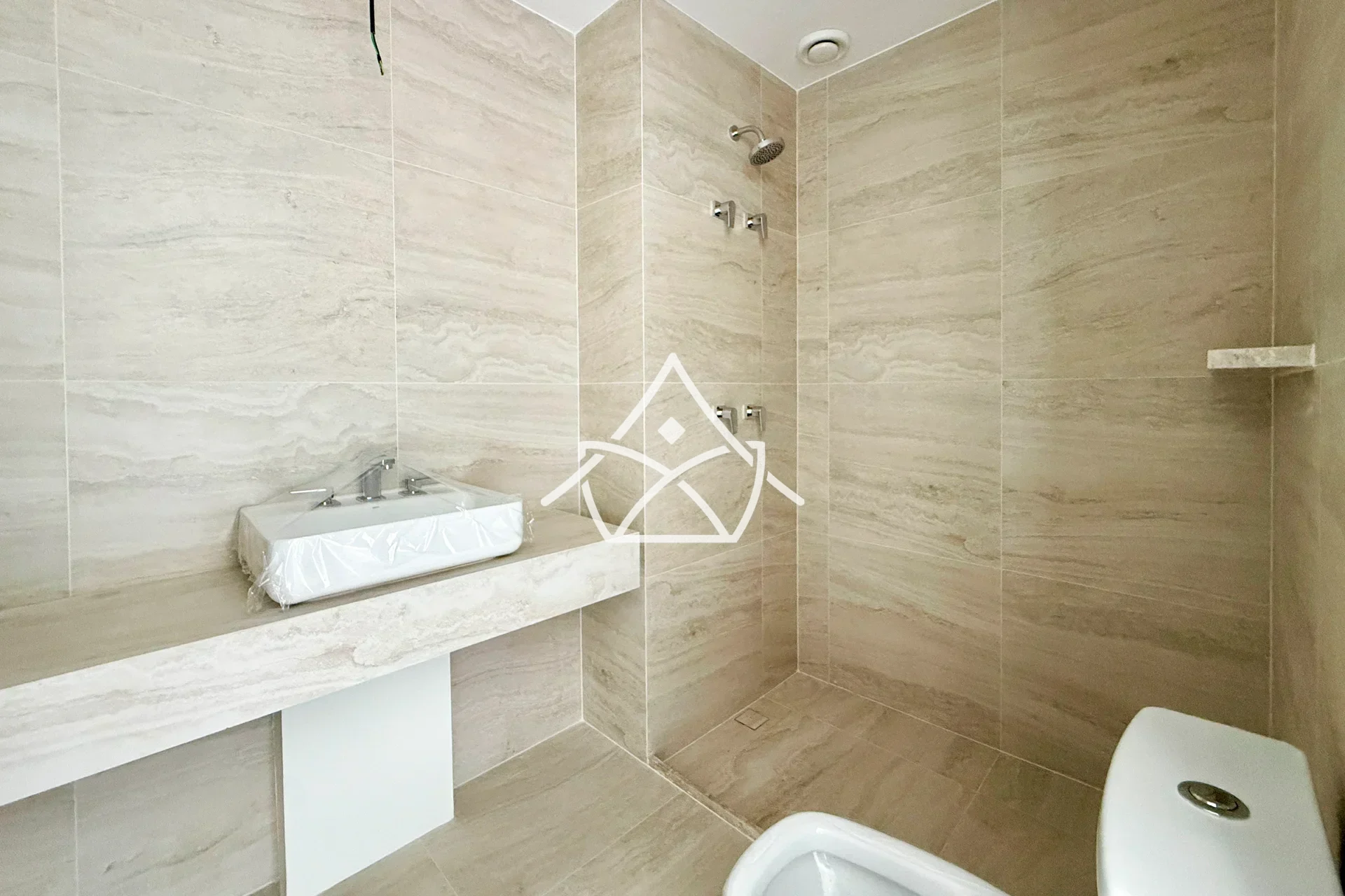 Apartamento de Primeira Locação com 4 Suítes na Barra da Tijuca