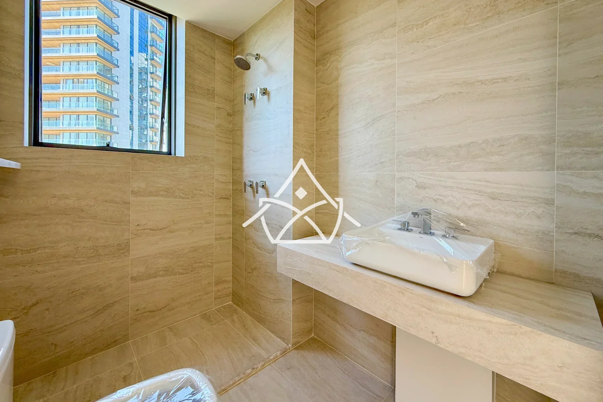 Apartamento de Primeira Locação com 4 Suítes na Barra da Tijuca