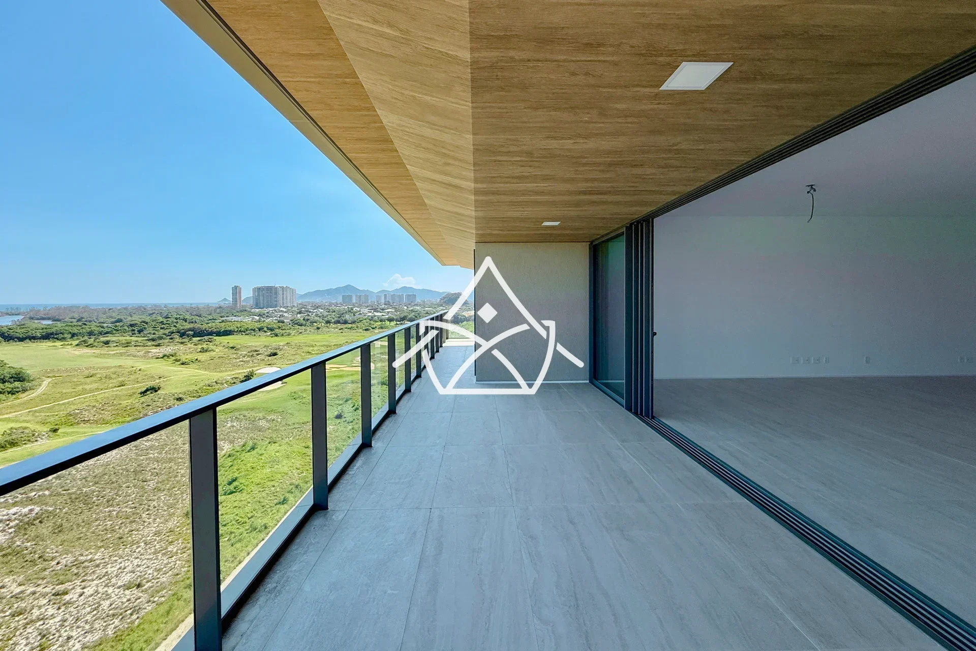 Apartamento de Primeira Locação com 4 Suítes na Barra da Tijuca