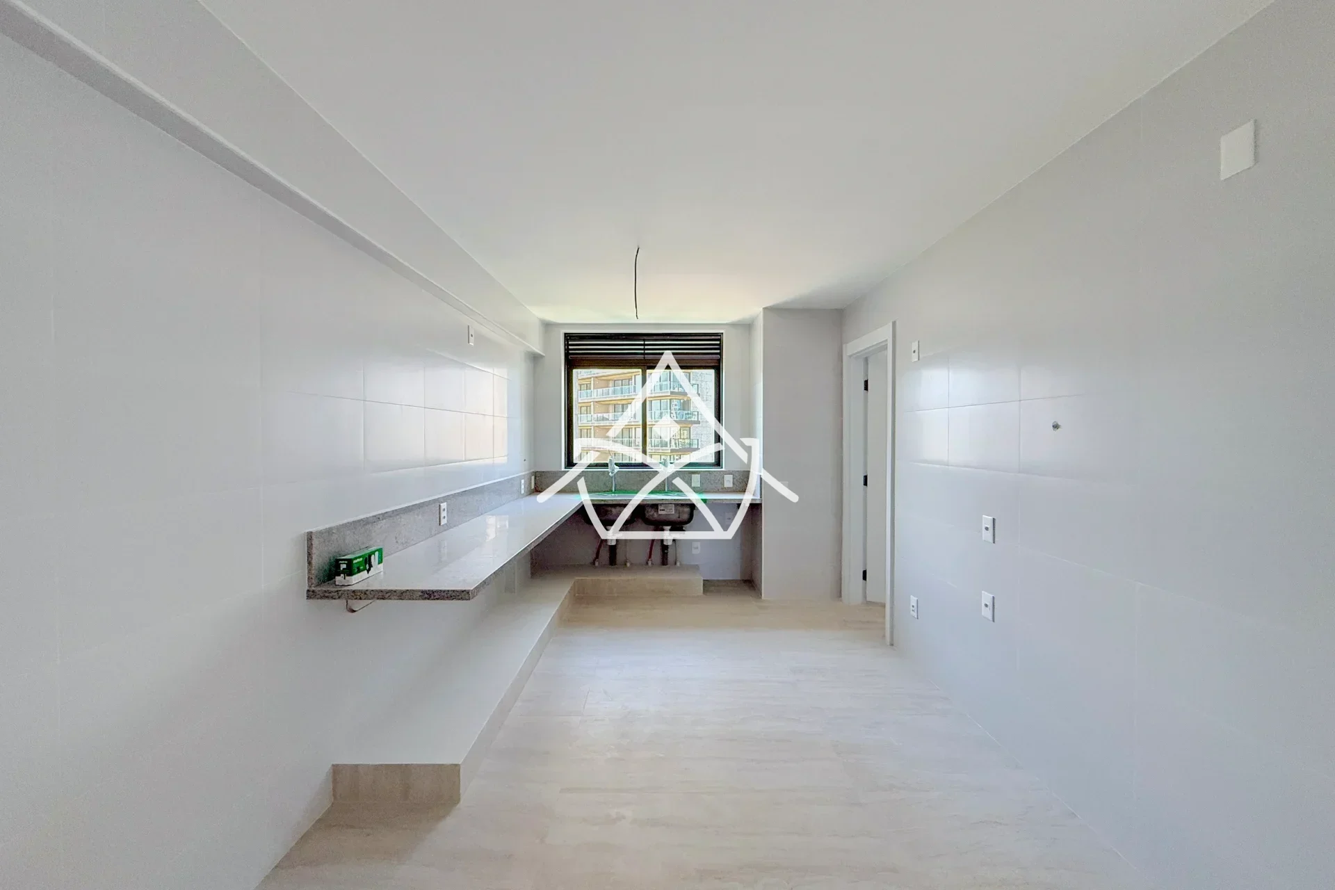 Apartamento de Primeira Locação com 4 Suítes na Barra da Tijuca