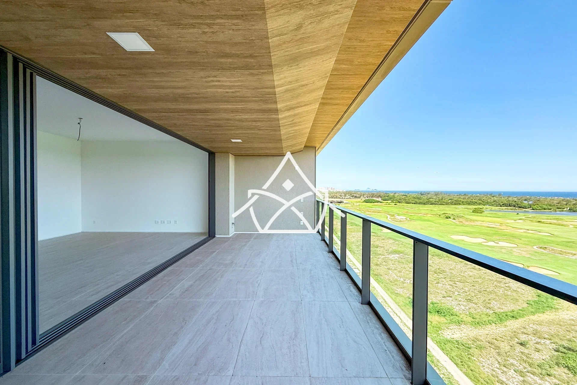 Apartamento de Primeira Locação com 4 Suítes na Barra da Tijuca