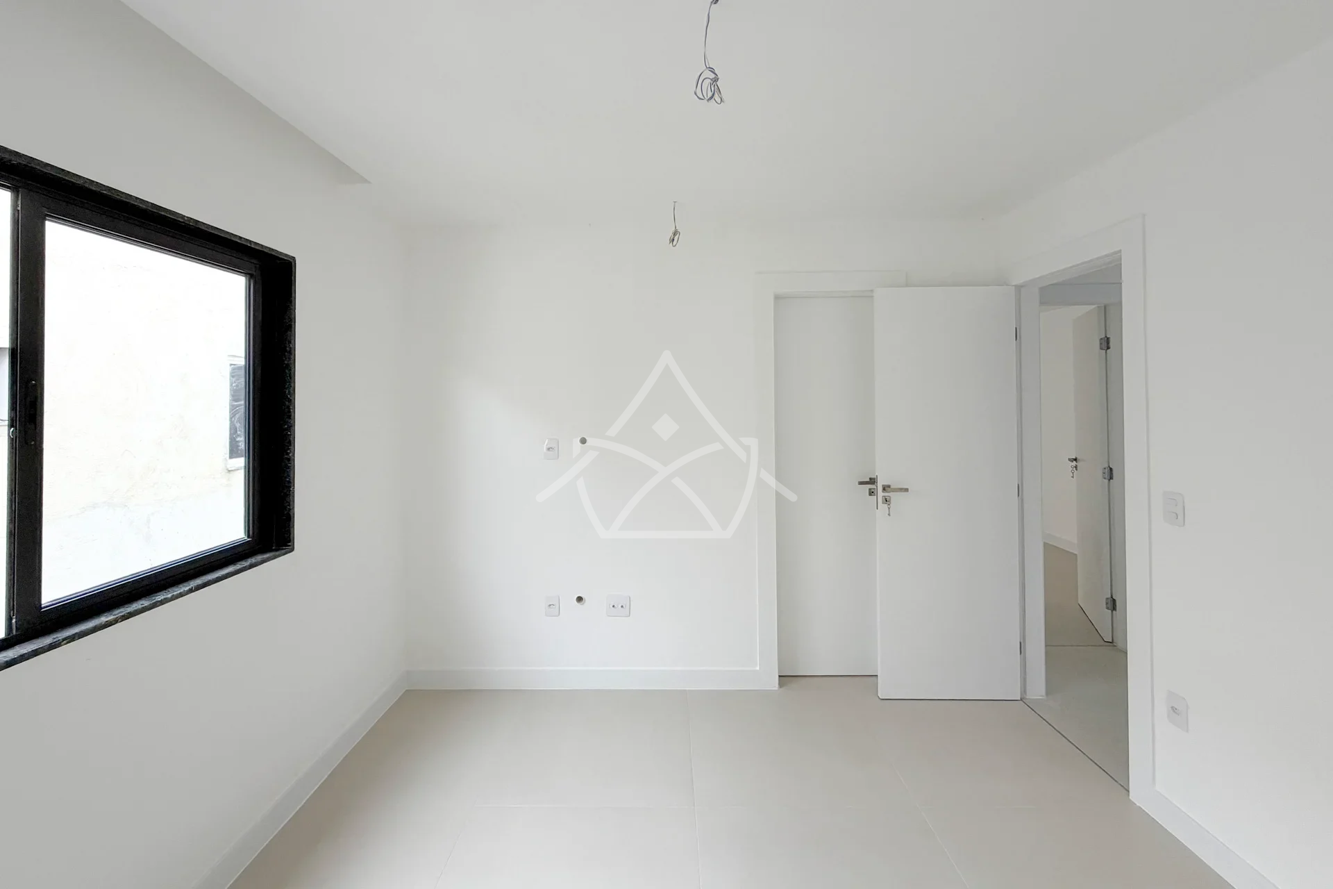Casa à Venda com Área Gourmet em Vargem Pequena