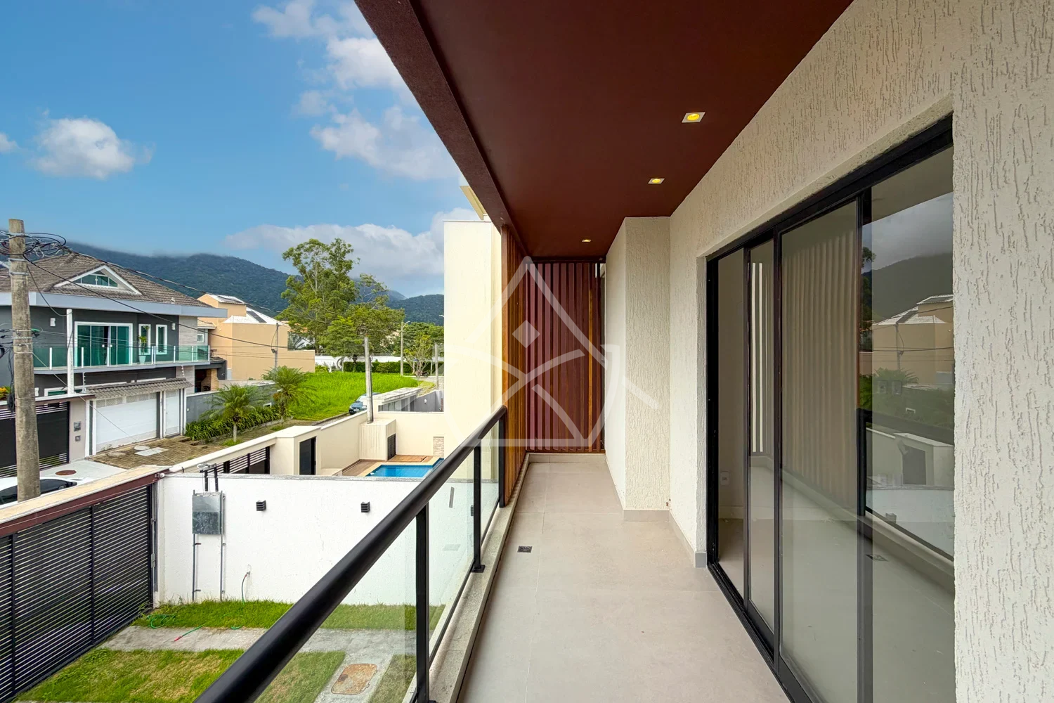 Duplex Contemporânea – Primeira Locação em Vargem Pequena