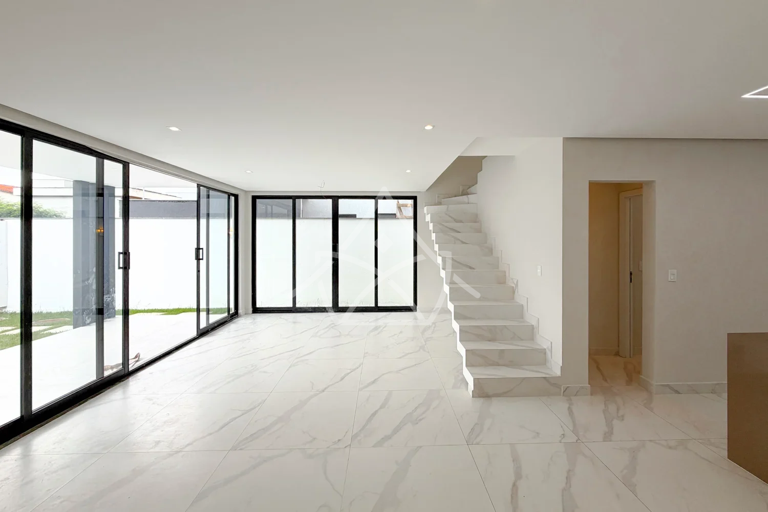 Duplex Contemporânea em Vargem Pequena RJ