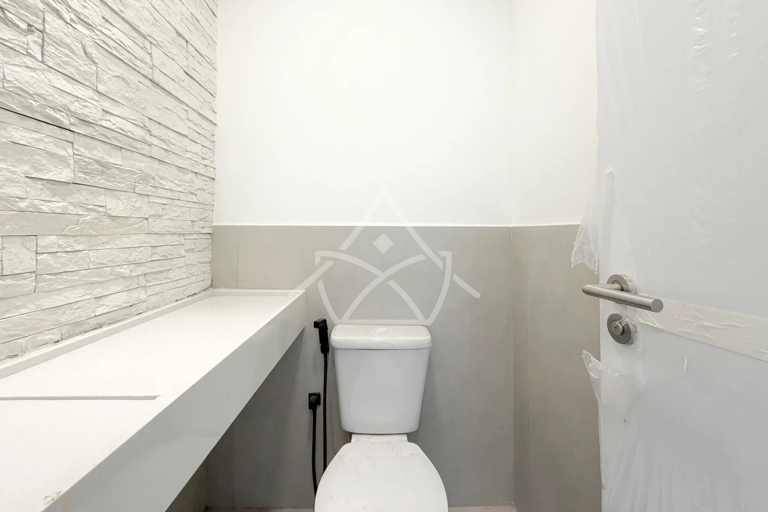Duplex Contemporânea – Primeira Locação em Vargem Pequena