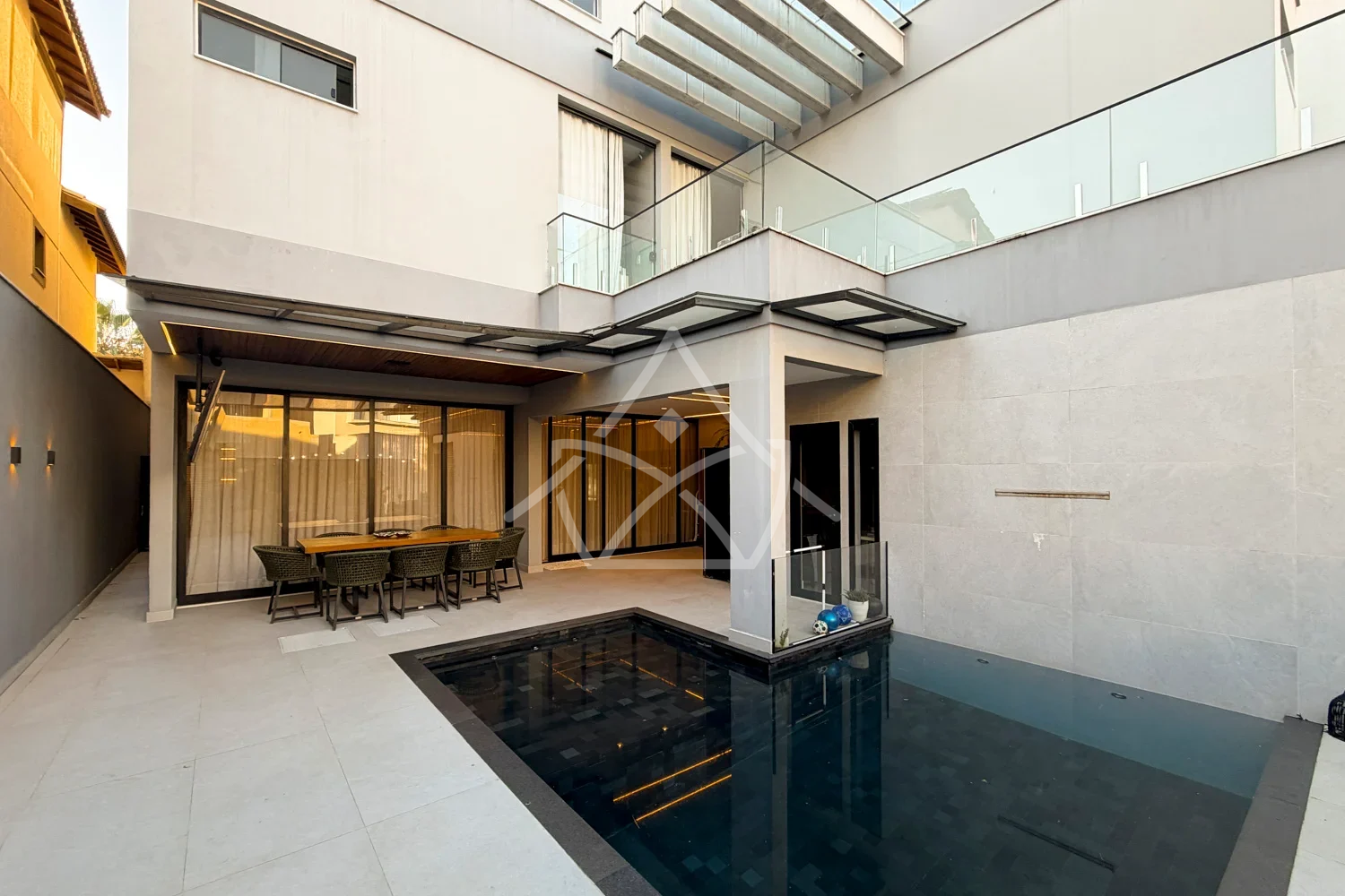 Casa à Venda no Riviera