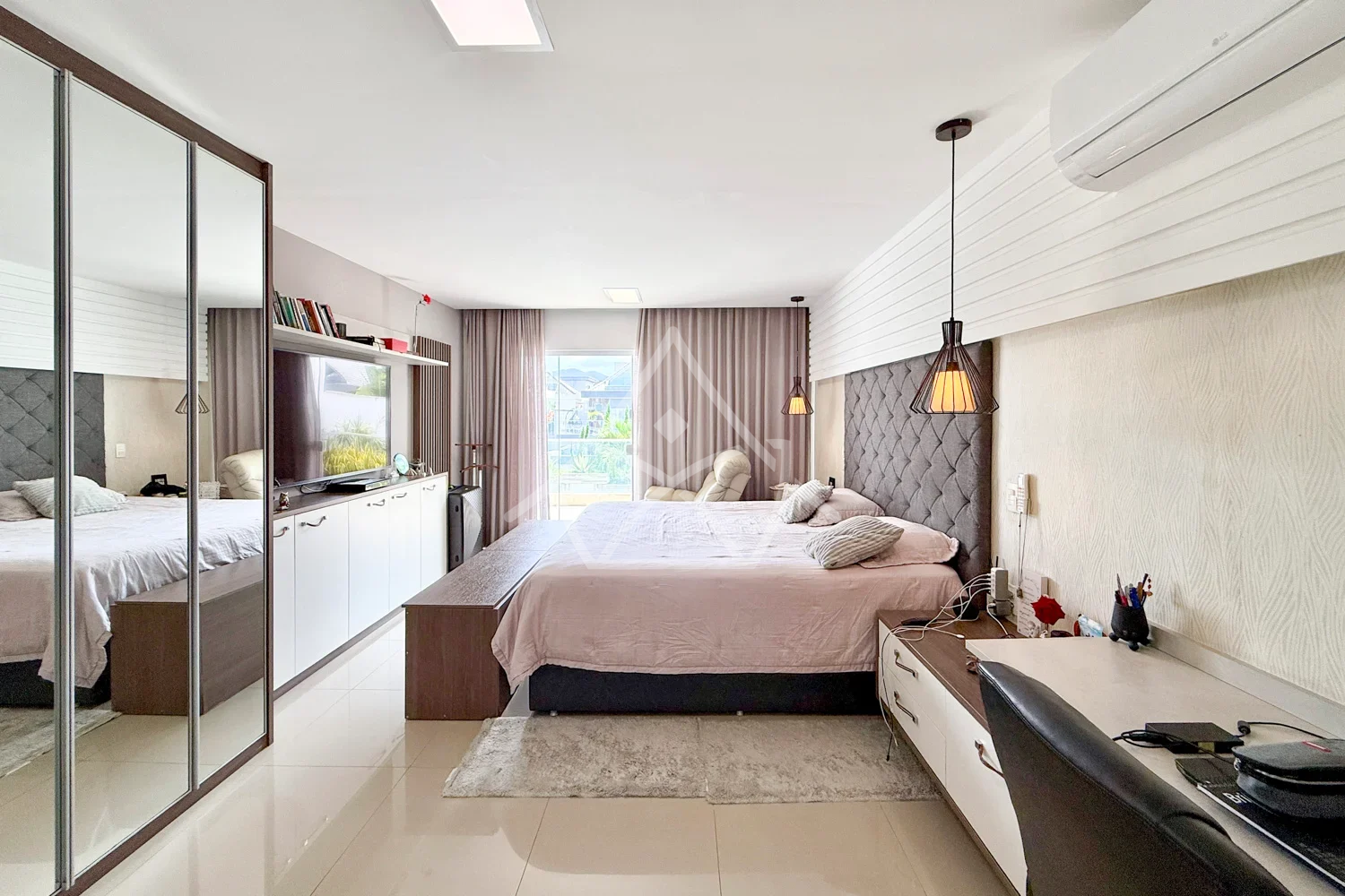 Triplex à Venda com 4 Quartos no Recreio RJ