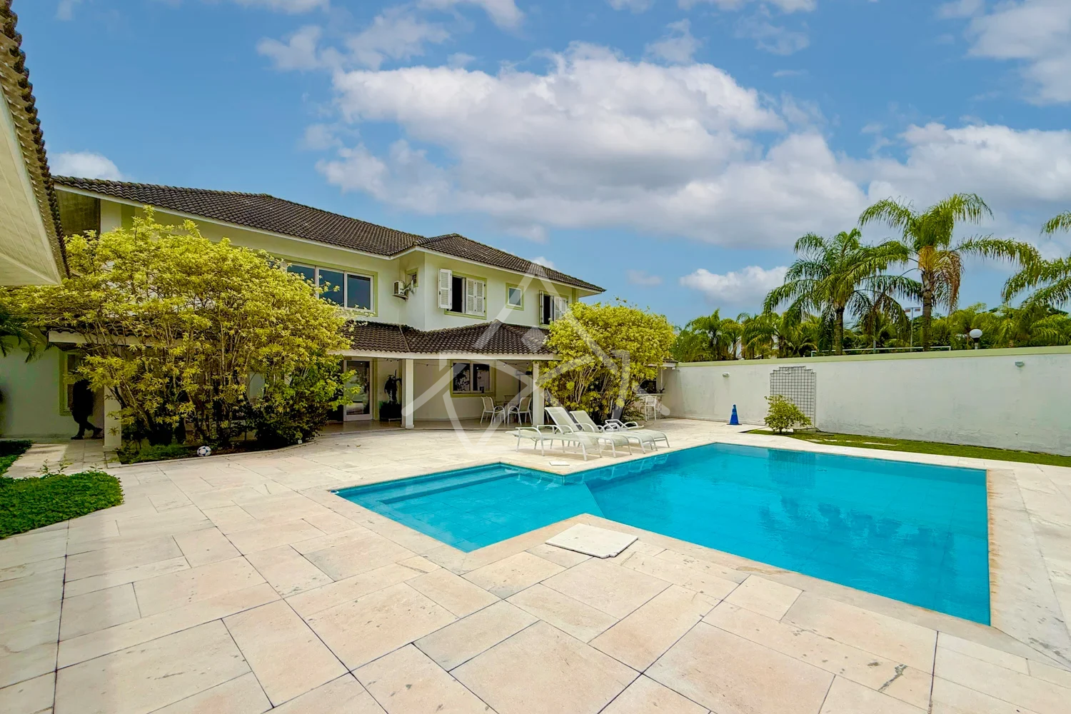 Duplex em Estilo Tradicional na Barra da Tijuca Rj