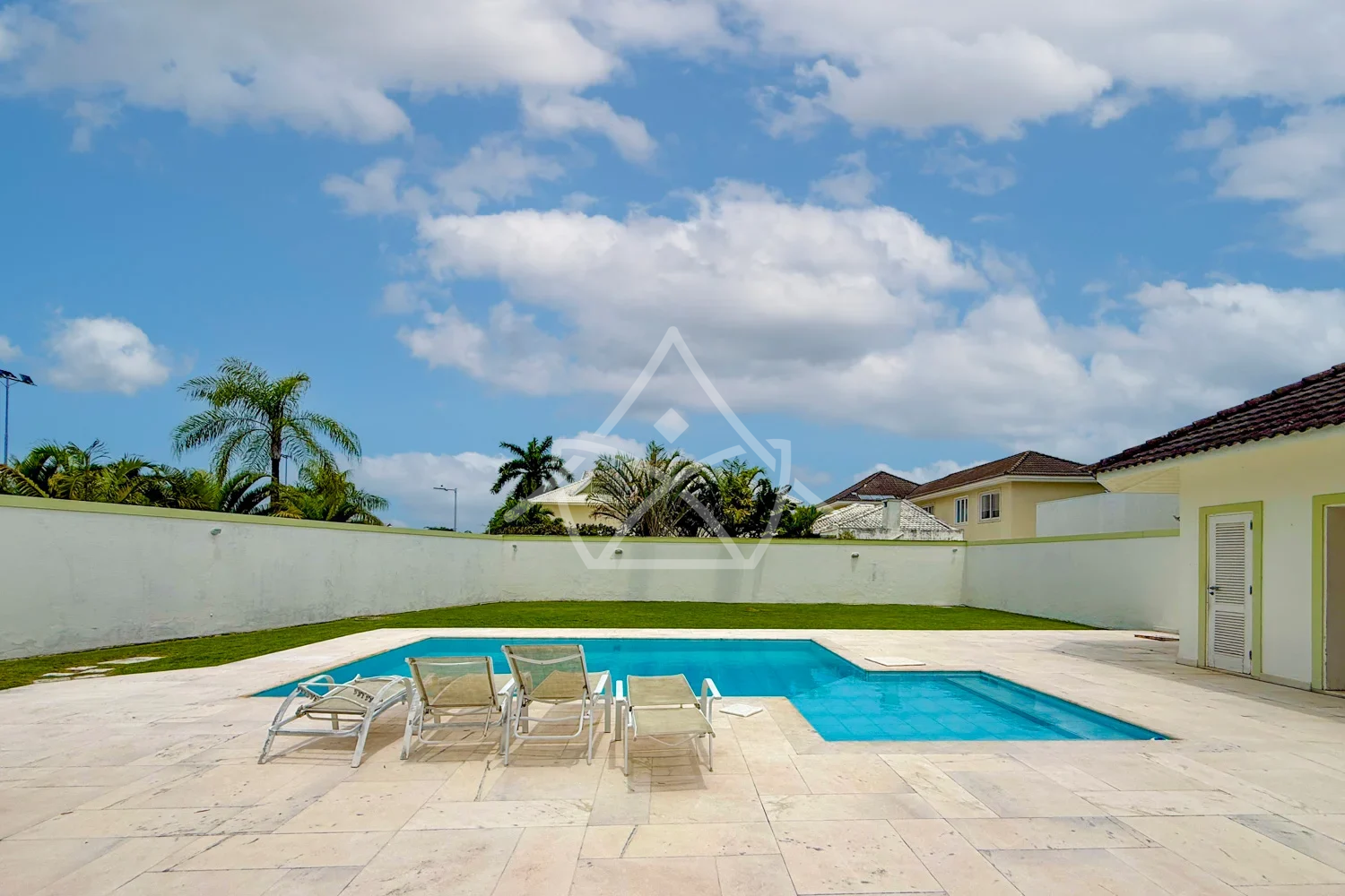 Duplex em Estilo Tradicional na Barra da Tijuca Rj