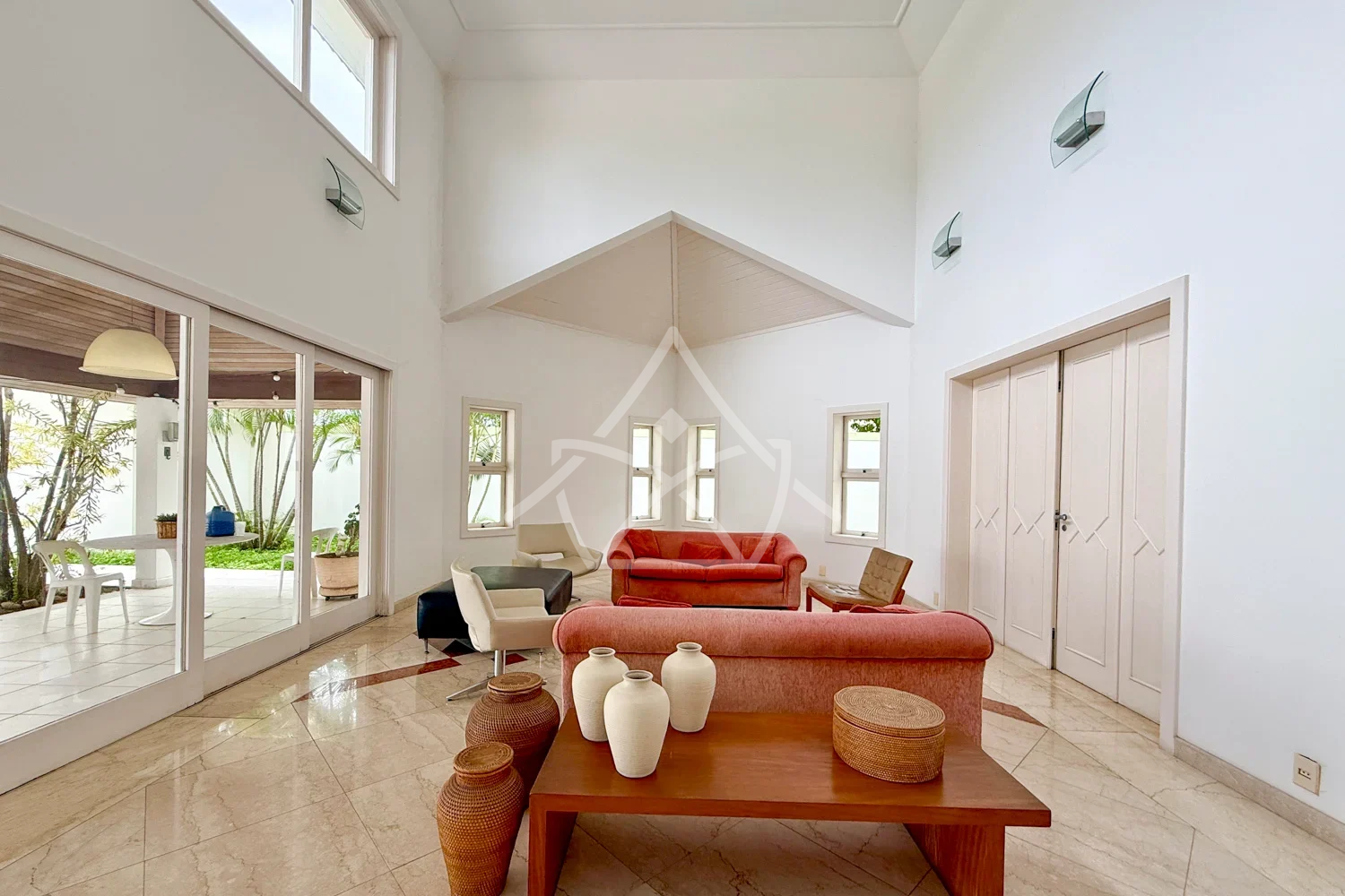 Duplex em Estilo Tradicional na Barra da Tijuca Rj