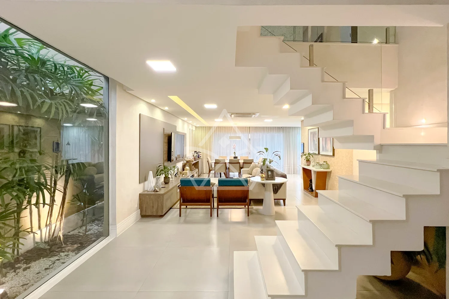 Casa Triplex Moderna no Recreio dos Bandeirantes RJ