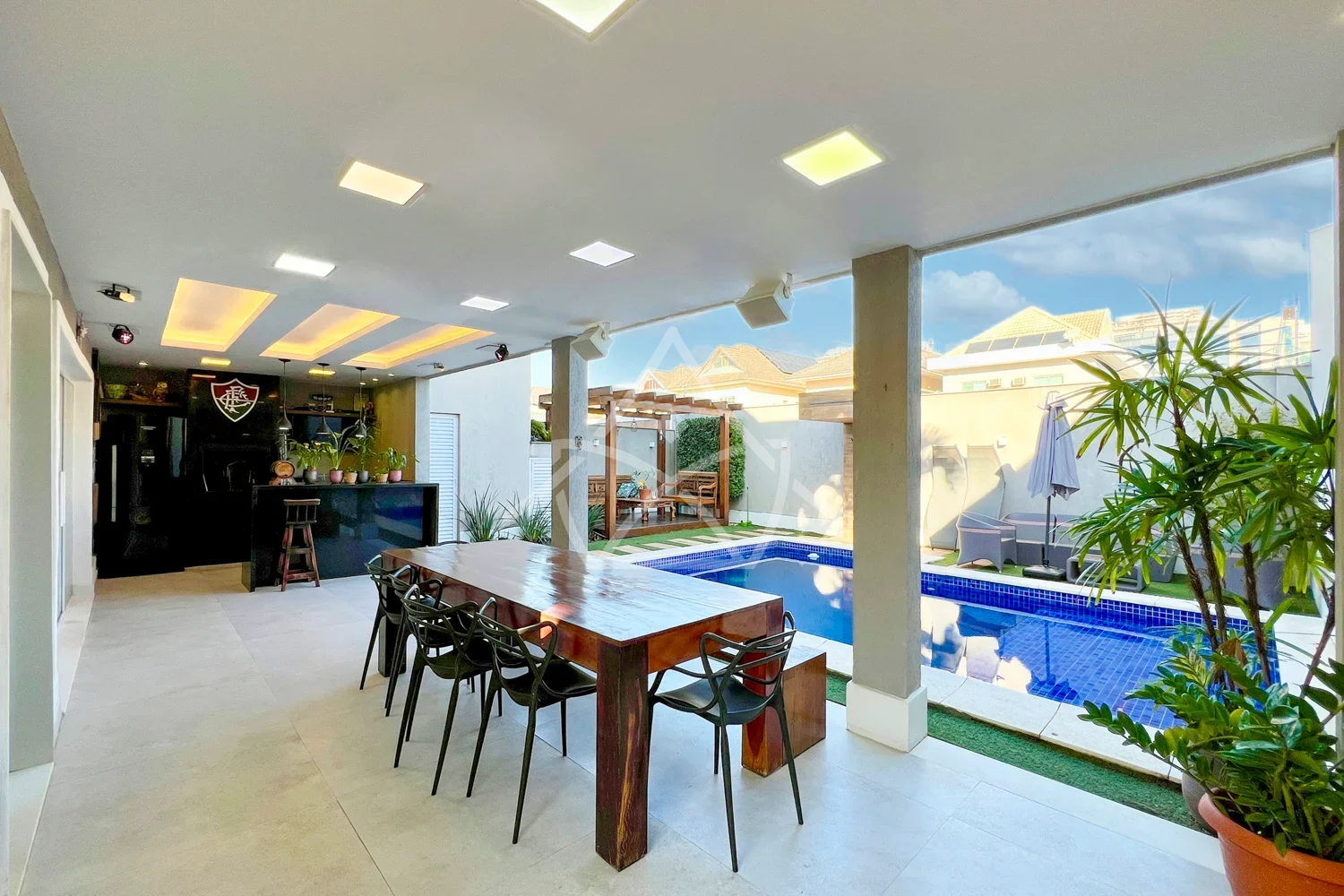 Casa Triplex Moderna no Recreio dos Bandeirantes RJ