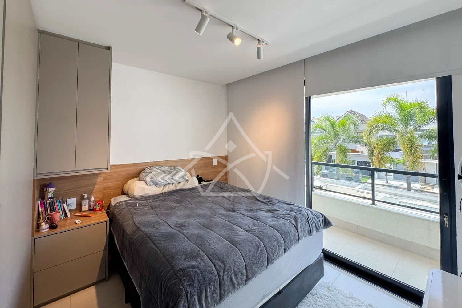 Triplex à Venda com 6 Suítes no Recreio dos Bandeirantes RJ
