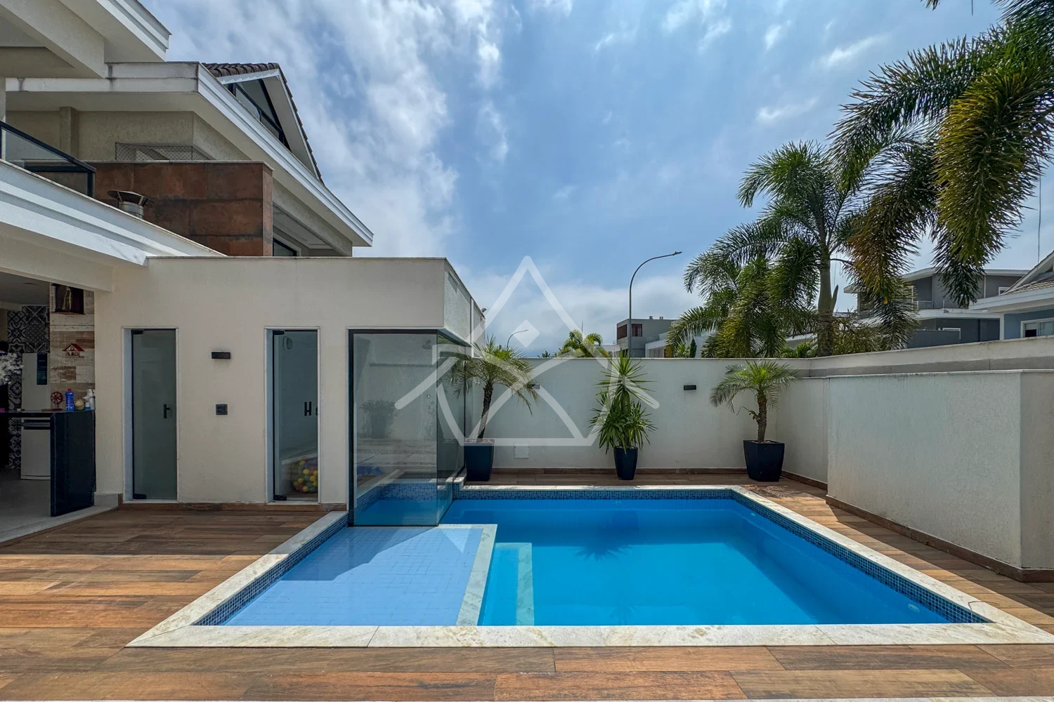 Triplex à Venda com 6 Suítes no Recreio dos Bandeirantes RJ