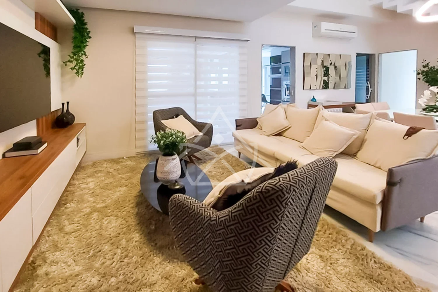 Casa à Venda com 4 Suítes no Recreio dos Bandeirantes RJ