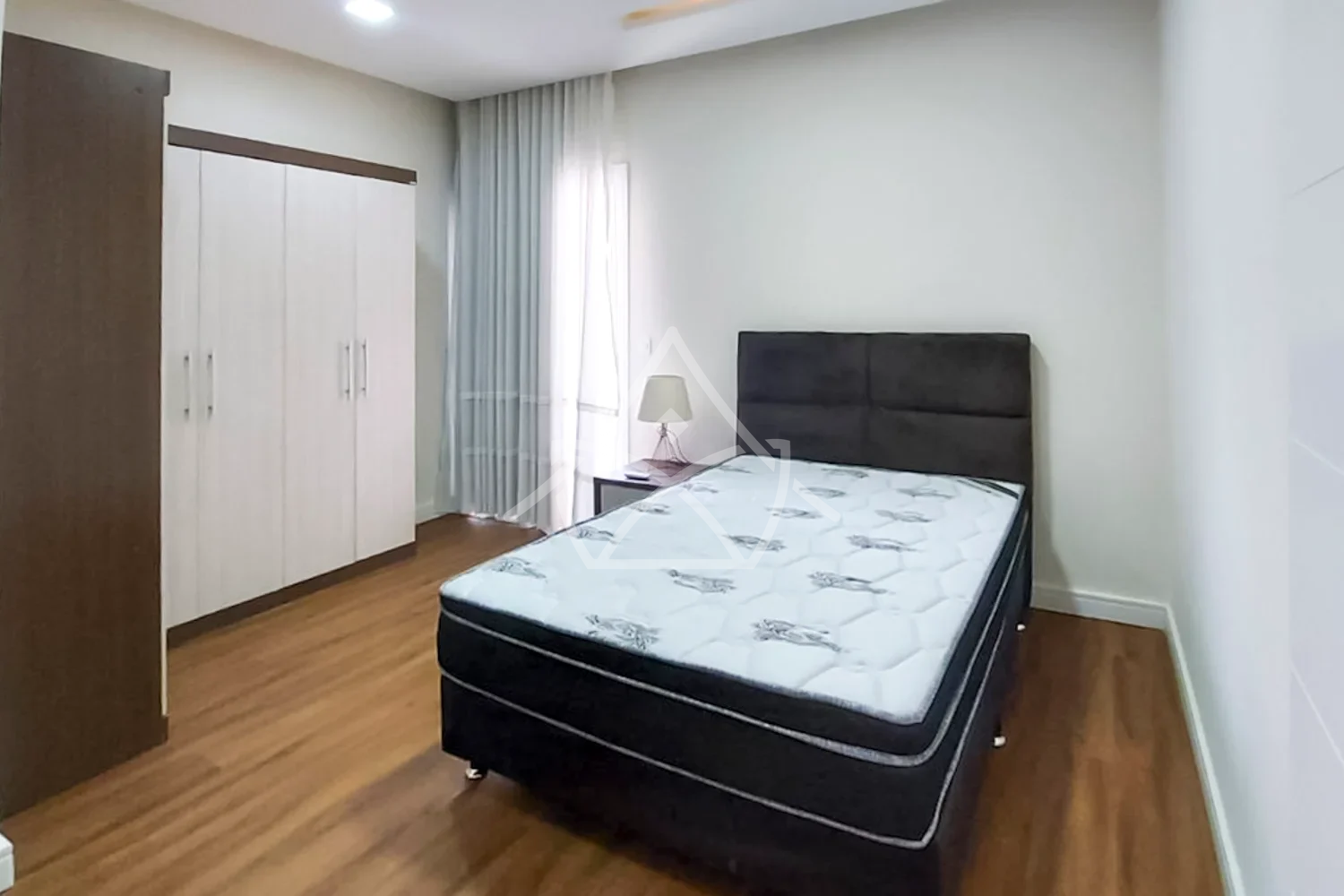Casa à Venda com 4 Suítes no Recreio dos Bandeirantes RJ