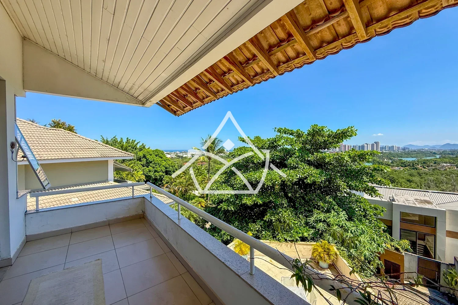 Triplex à Venda com 4 Suítes no Itanhangá